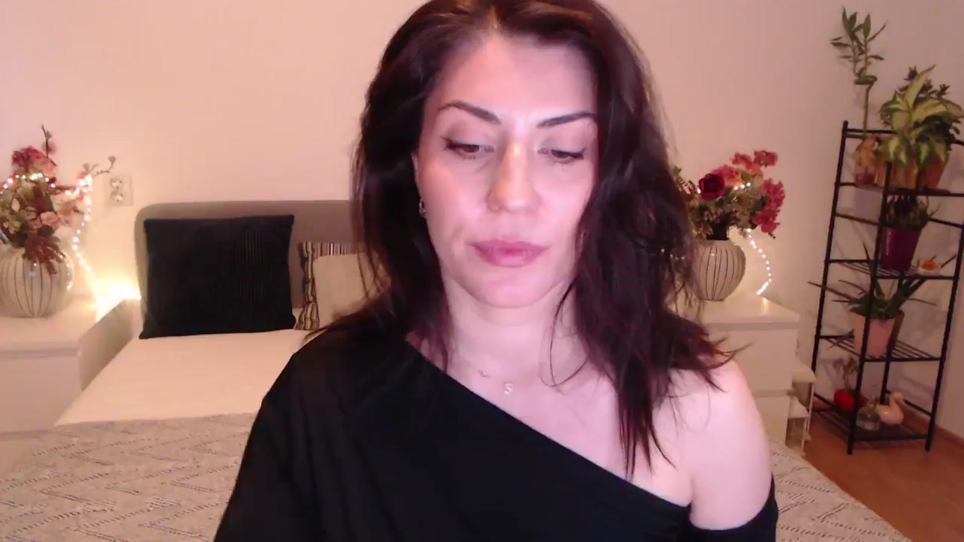 Gallery image thumbnail from BlueStocking's myfreecams stream on, 11/30/2025, 13:58 image 8 of 20