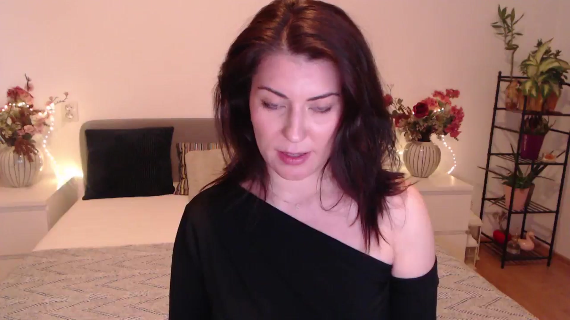 Gallery image thumbnail from BlueStocking's myfreecams stream on, 11/30/2025, 13:58 image 6 of 20
