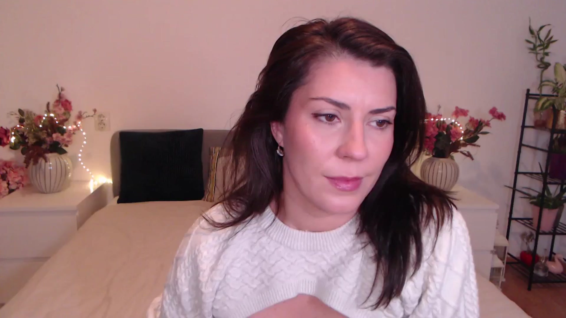Gallery image thumbnail from BlueStocking's myfreecams stream on, 12/08/2025, 15:41 image 20 of 20