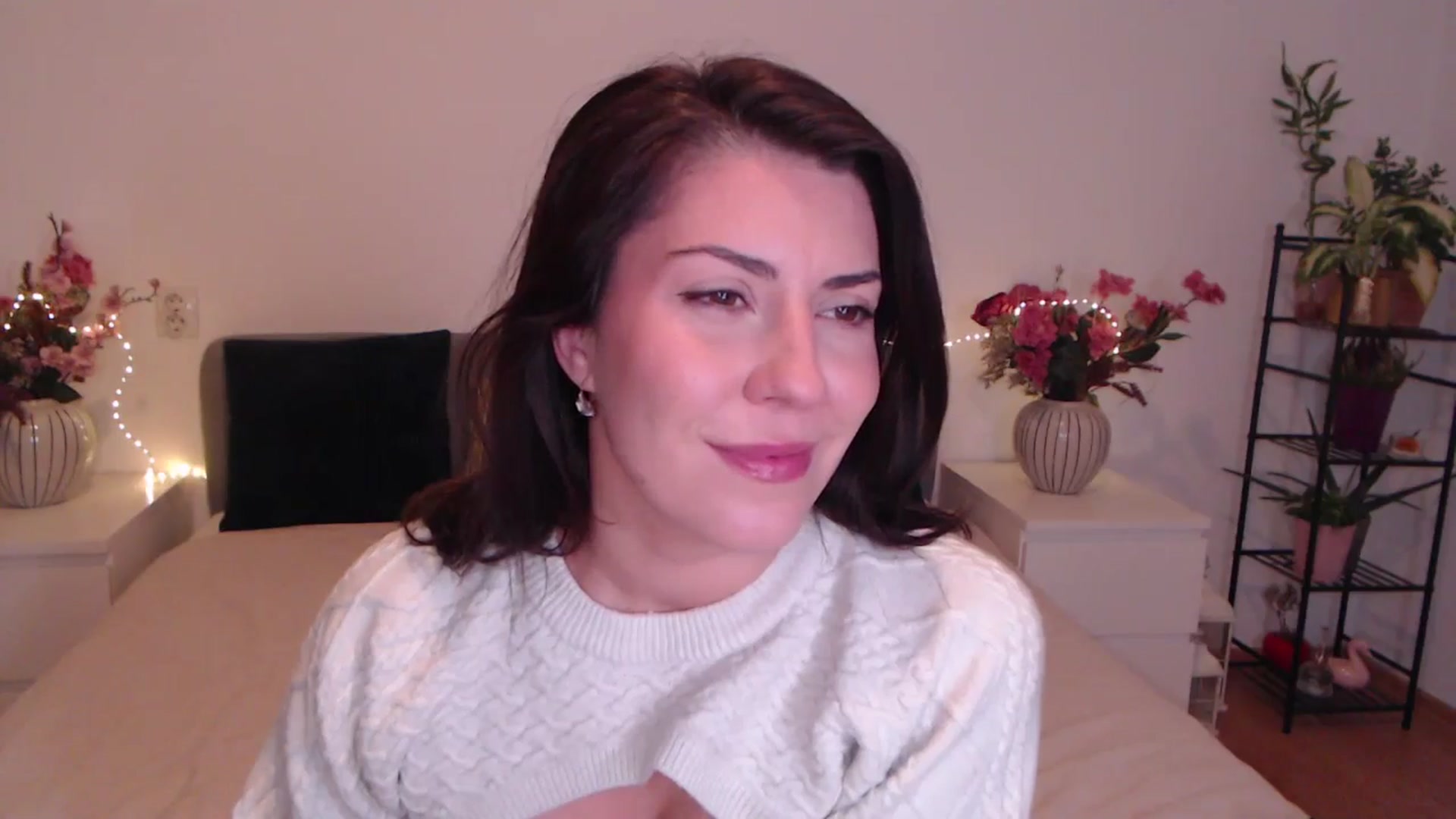 Gallery image thumbnail from BlueStocking's myfreecams stream on, 12/08/2025, 15:41 image 8 of 20