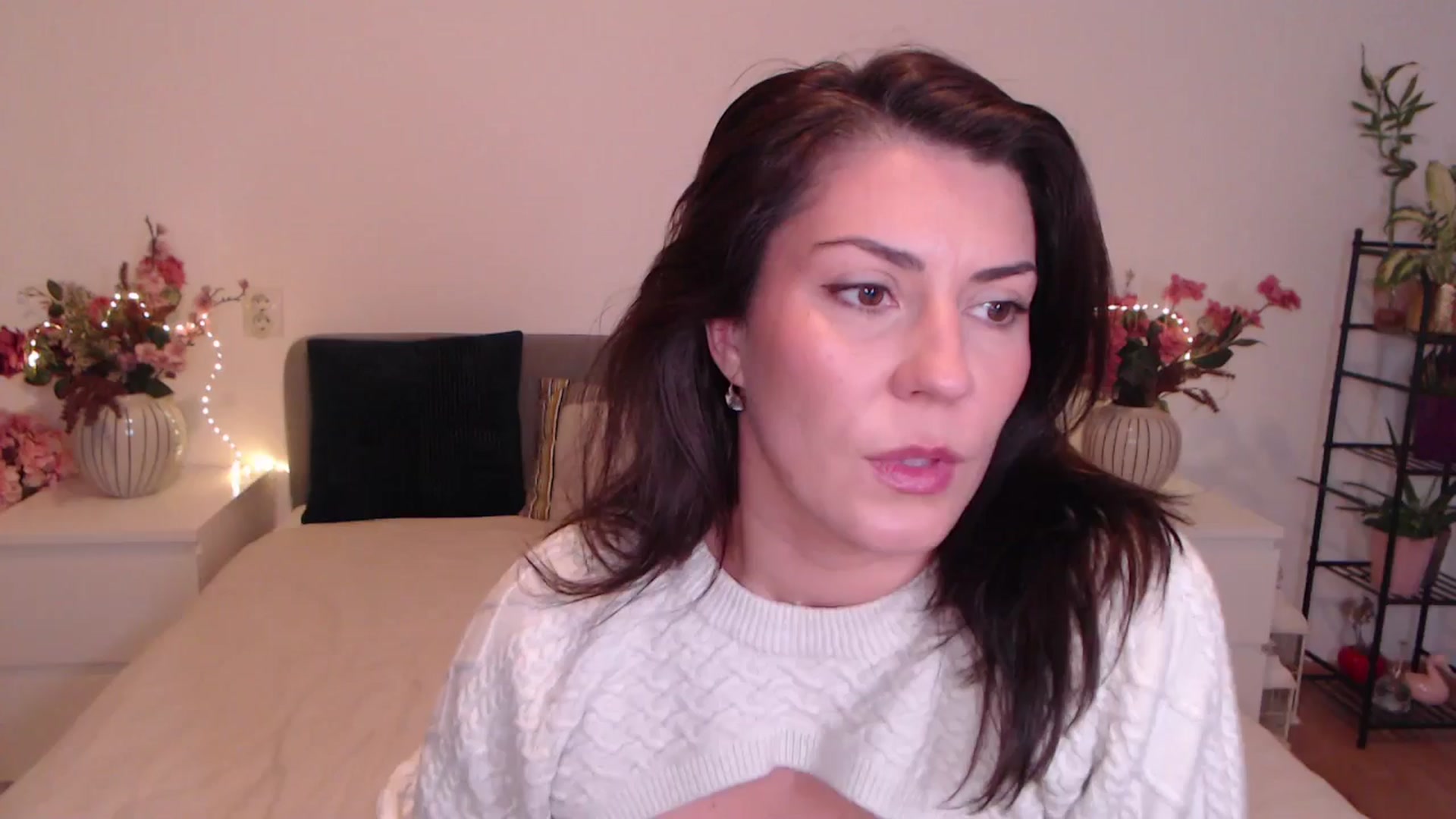Gallery image thumbnail from BlueStocking's myfreecams stream on, 12/08/2025, 15:41 image 19 of 20
