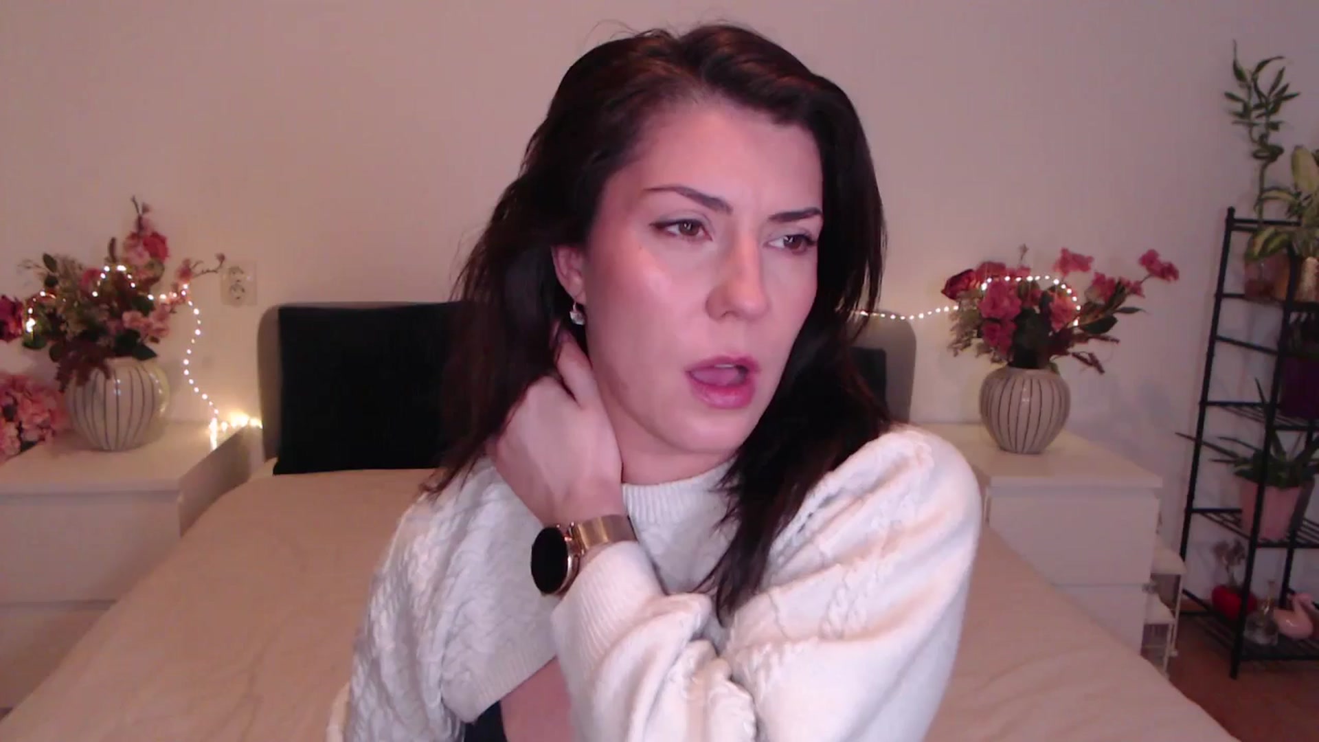 Gallery image thumbnail from BlueStocking's myfreecams stream on, 12/08/2025, 15:41 image 18 of 20