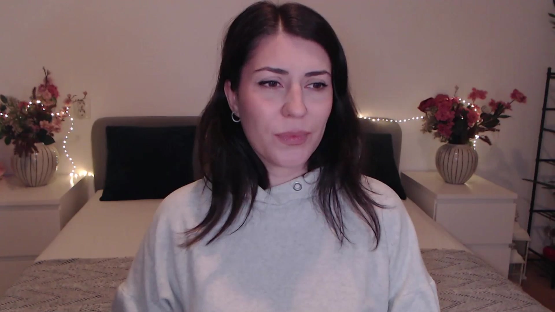 Gallery image thumbnail from BlueStocking's myfreecams stream on, 12/22/2025, 13:32 image 16 of 20