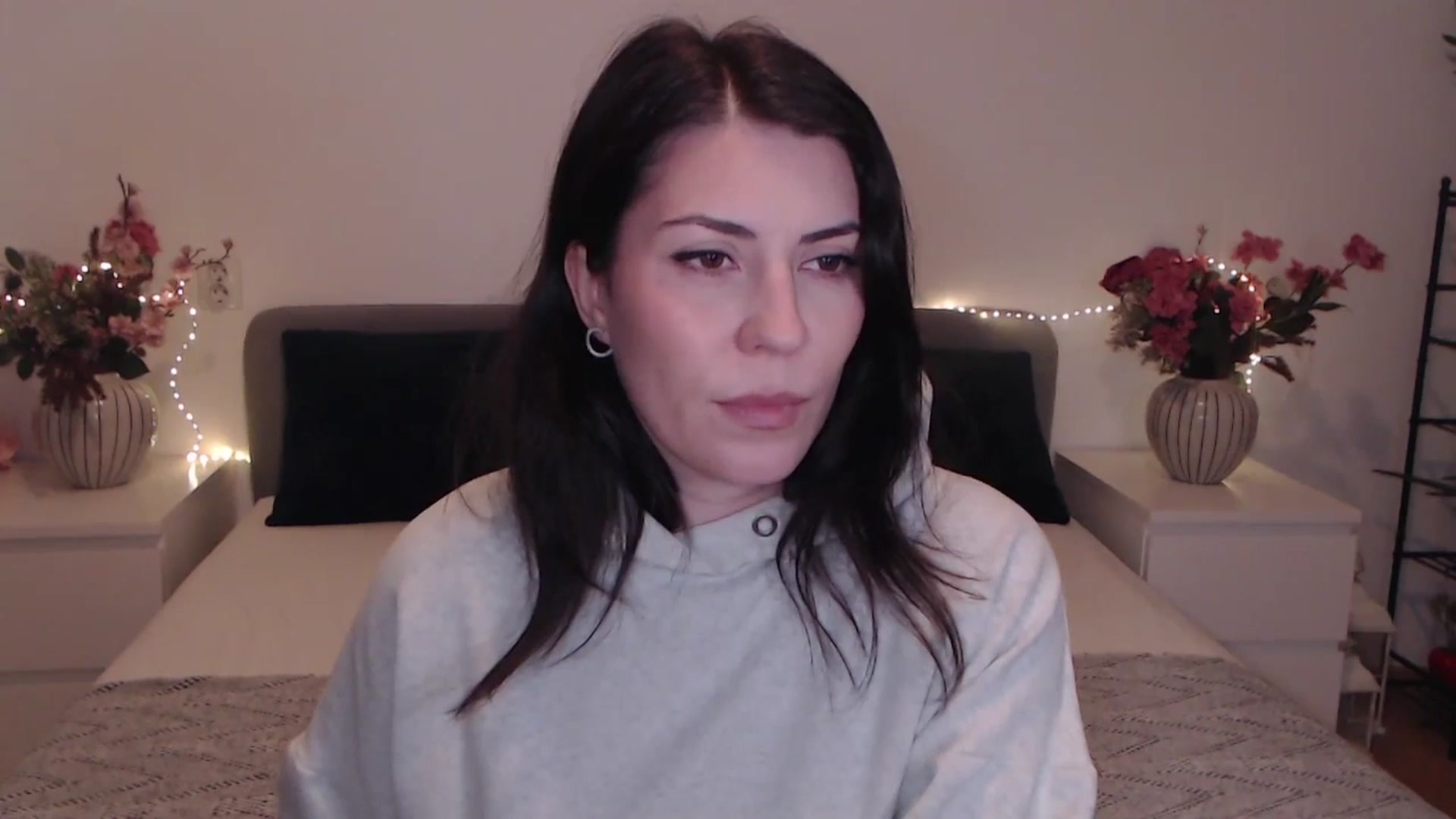 Gallery image thumbnail from BlueStocking's myfreecams stream on, 12/22/2025, 13:32 image 3 of 20