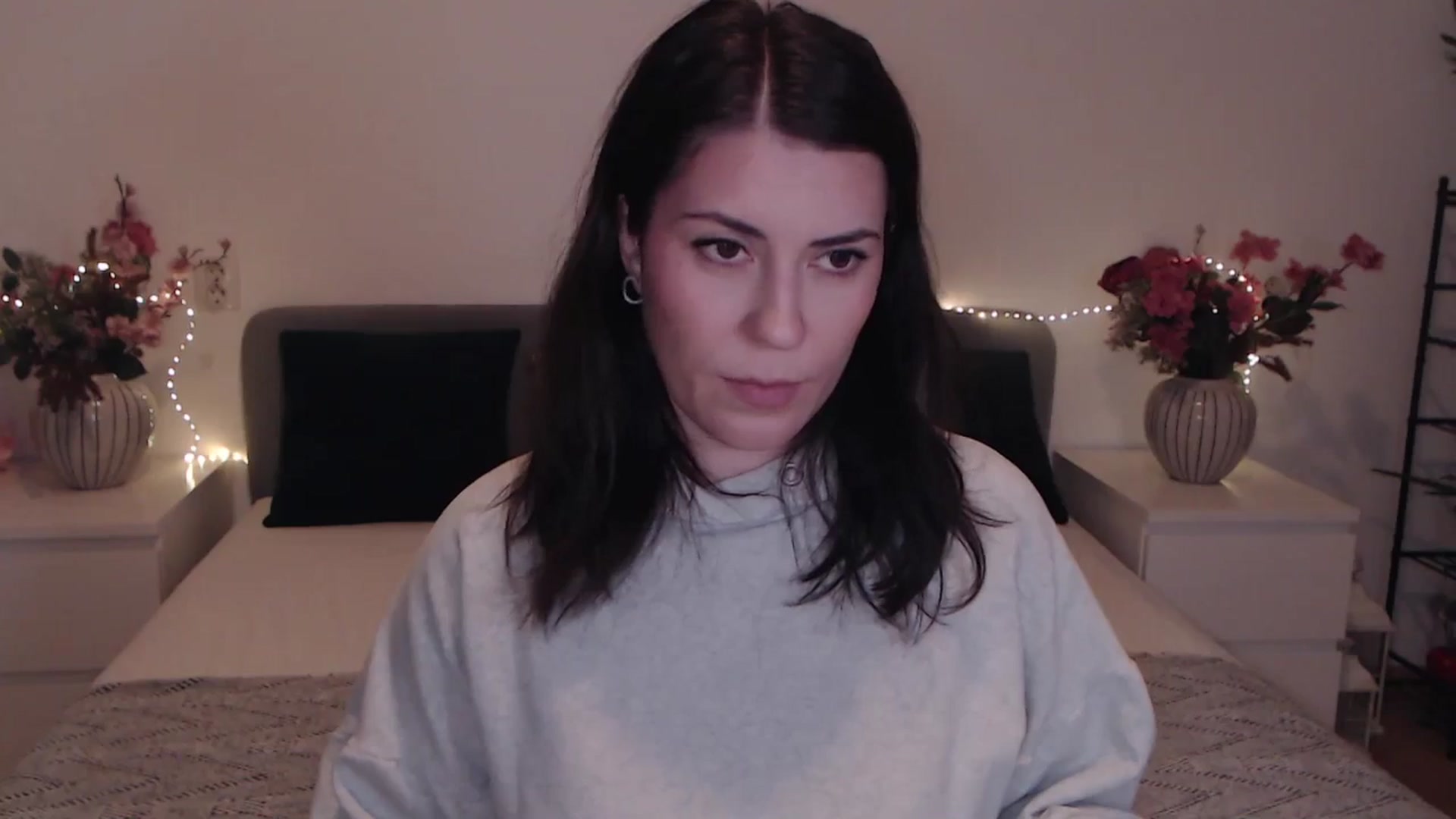 Gallery image thumbnail from BlueStocking's myfreecams stream on, 12/22/2025, 14:04 image 15 of 20
