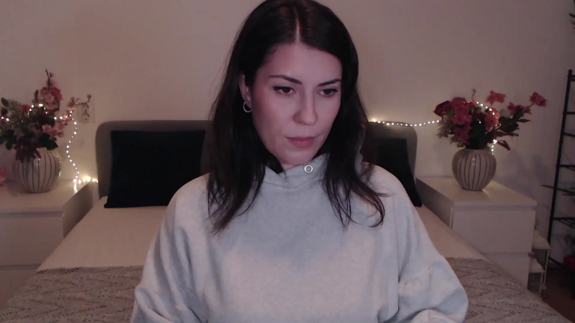 Gallery image thumbnail from BlueStocking's myfreecams stream on, 12/22/2025, 14:04 image 1 of 20