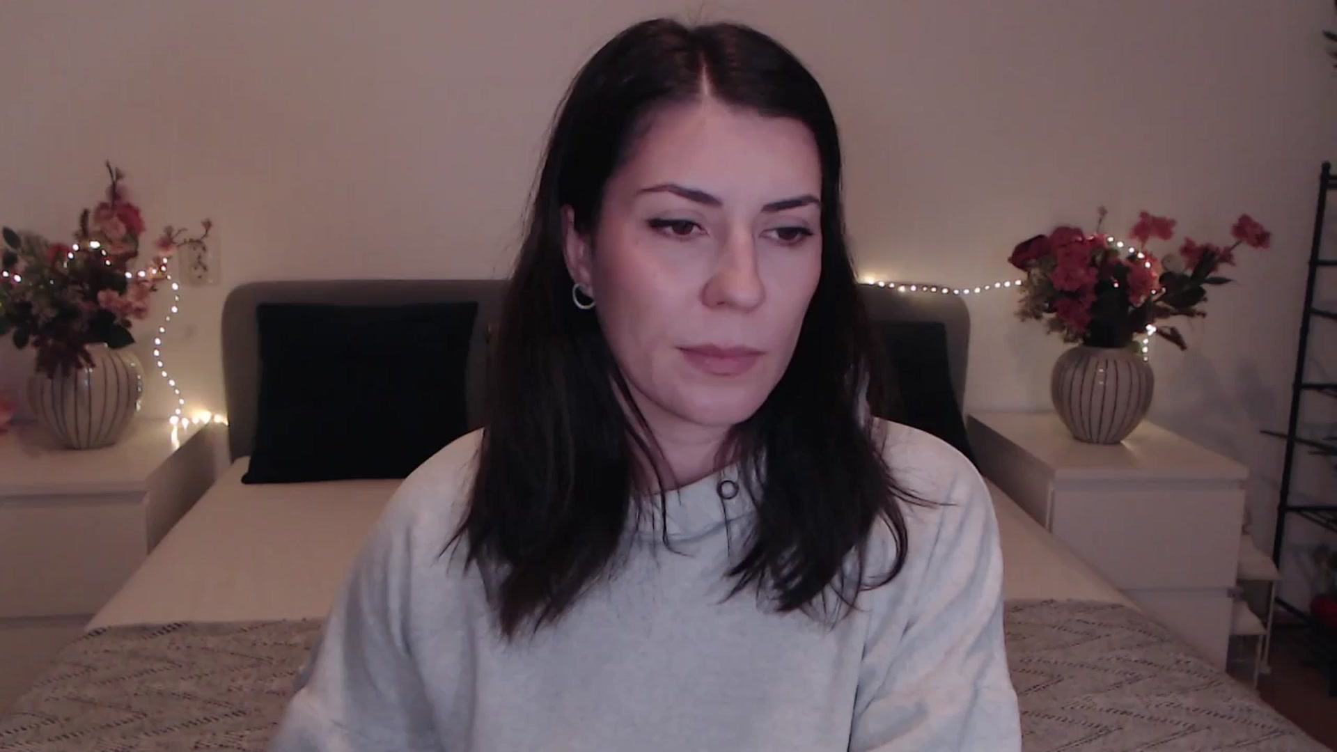 Gallery image thumbnail from BlueStocking's myfreecams stream on, 12/22/2025, 14:04 image 12 of 20