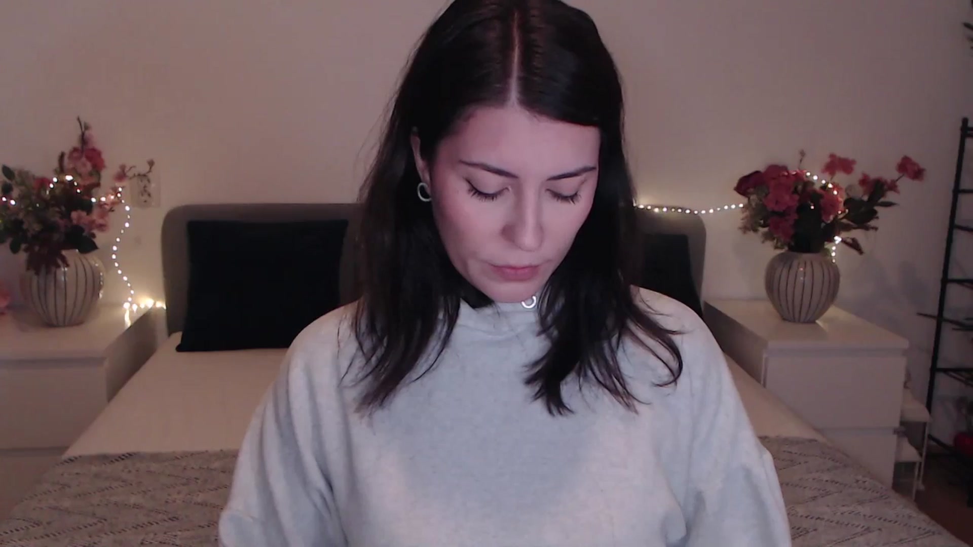 Gallery image thumbnail from BlueStocking's myfreecams stream on, 12/22/2025, 14:04 image 8 of 20