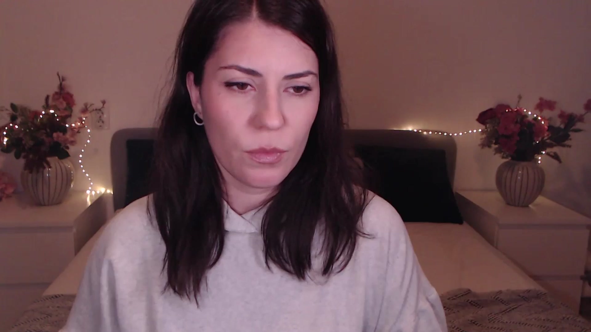 Gallery image thumbnail from BlueStocking's myfreecams stream on, 12/22/2025, 15:55 image 14 of 20