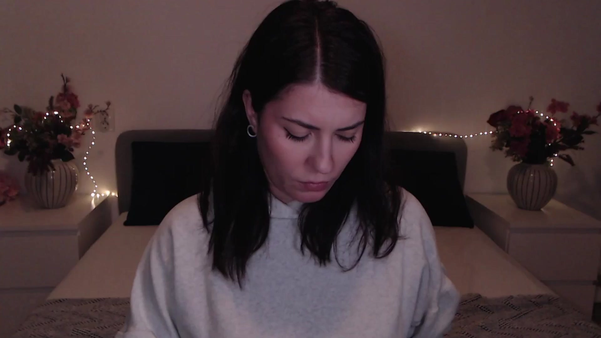 Gallery image thumbnail from BlueStocking's myfreecams stream on, 12/22/2025, 15:55 image 1 of 20