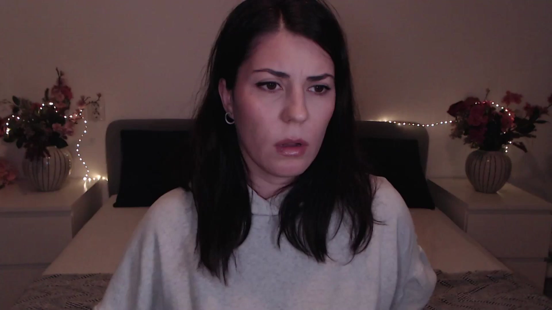 Gallery image thumbnail from BlueStocking's myfreecams stream on, 12/22/2025, 15:55 image 7 of 20