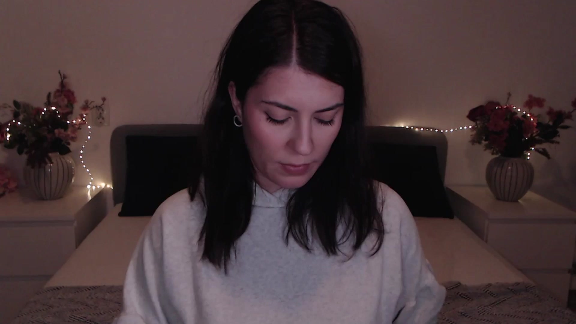 Gallery image thumbnail from BlueStocking's myfreecams stream on, 12/22/2025, 15:55 image 5 of 20