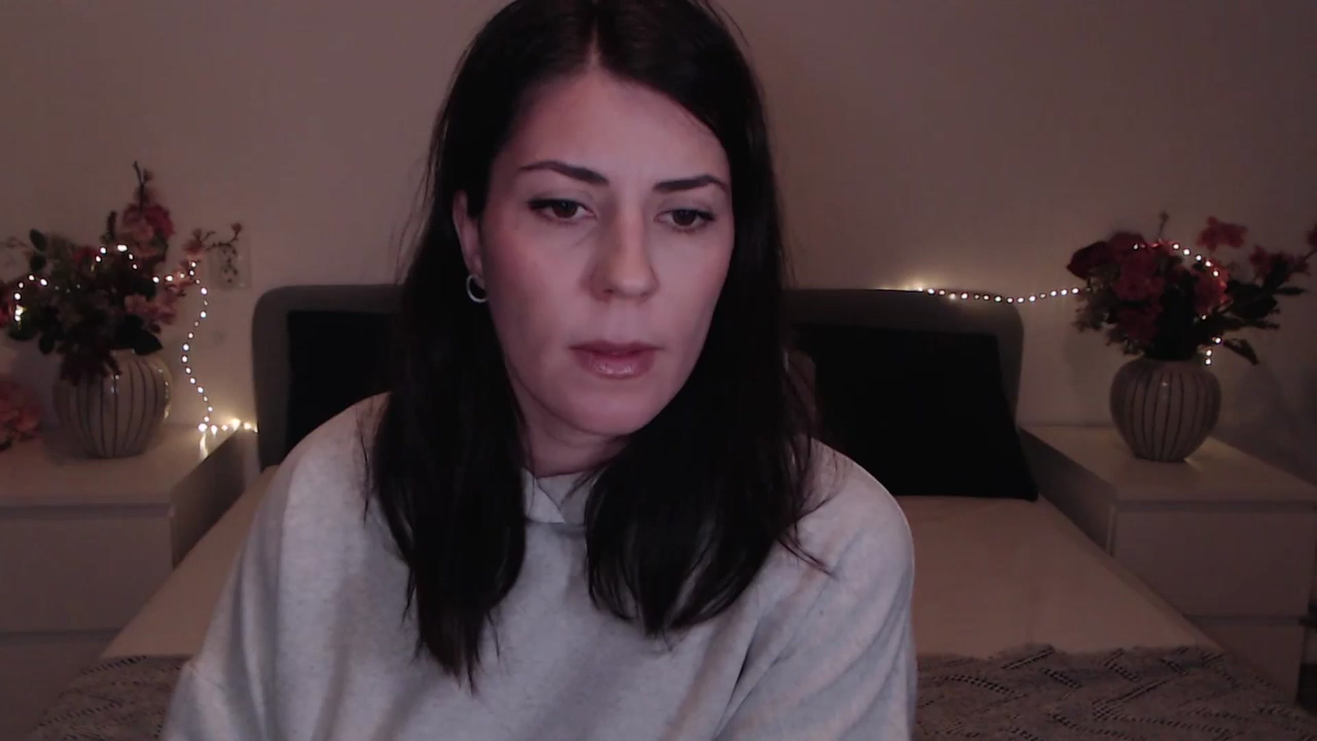 Gallery image thumbnail from BlueStocking's myfreecams stream on, 12/22/2025, 15:55 image 11 of 20