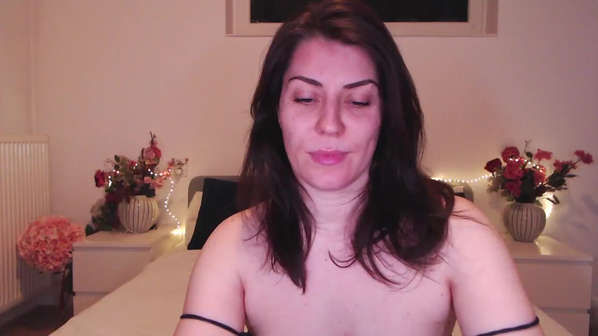Gallery image thumbnail from BlueStocking's myfreecams stream on, 01/05/2026, 18:02 image 5 of 20