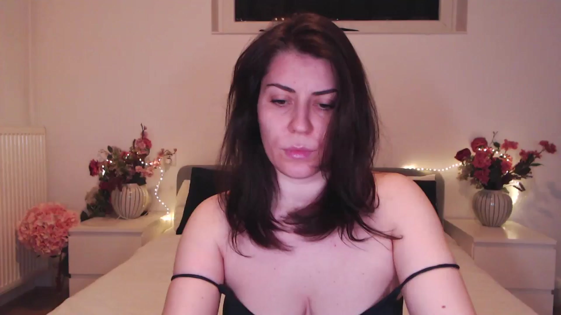 Gallery image thumbnail from BlueStocking's myfreecams stream on, 01/05/2026, 18:02 image 2 of 20