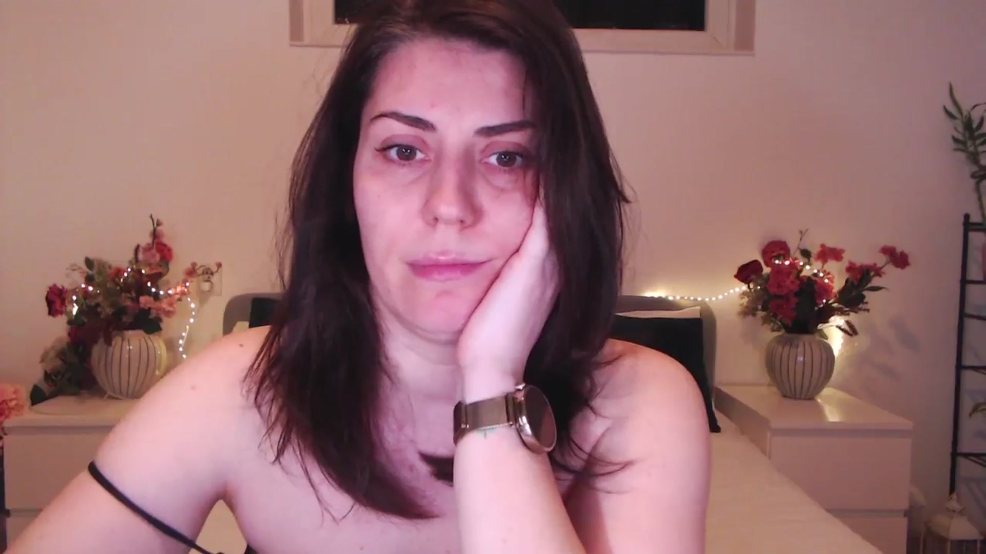 Gallery image thumbnail from BlueStocking's myfreecams stream on, 01/05/2026, 18:02 image 12 of 20