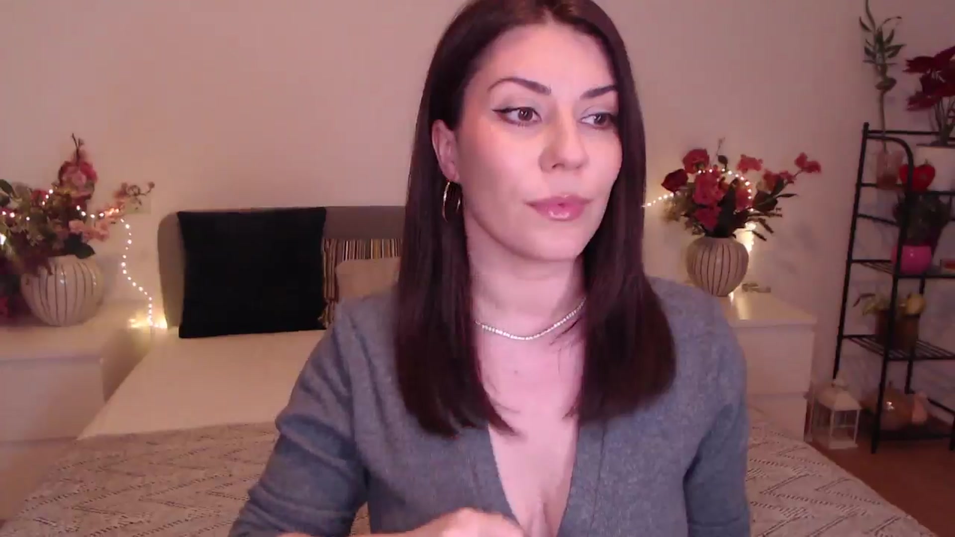 Gallery image thumbnail from BlueStocking's myfreecams stream on, 01/08/2026, 15:23 image 2 of 20