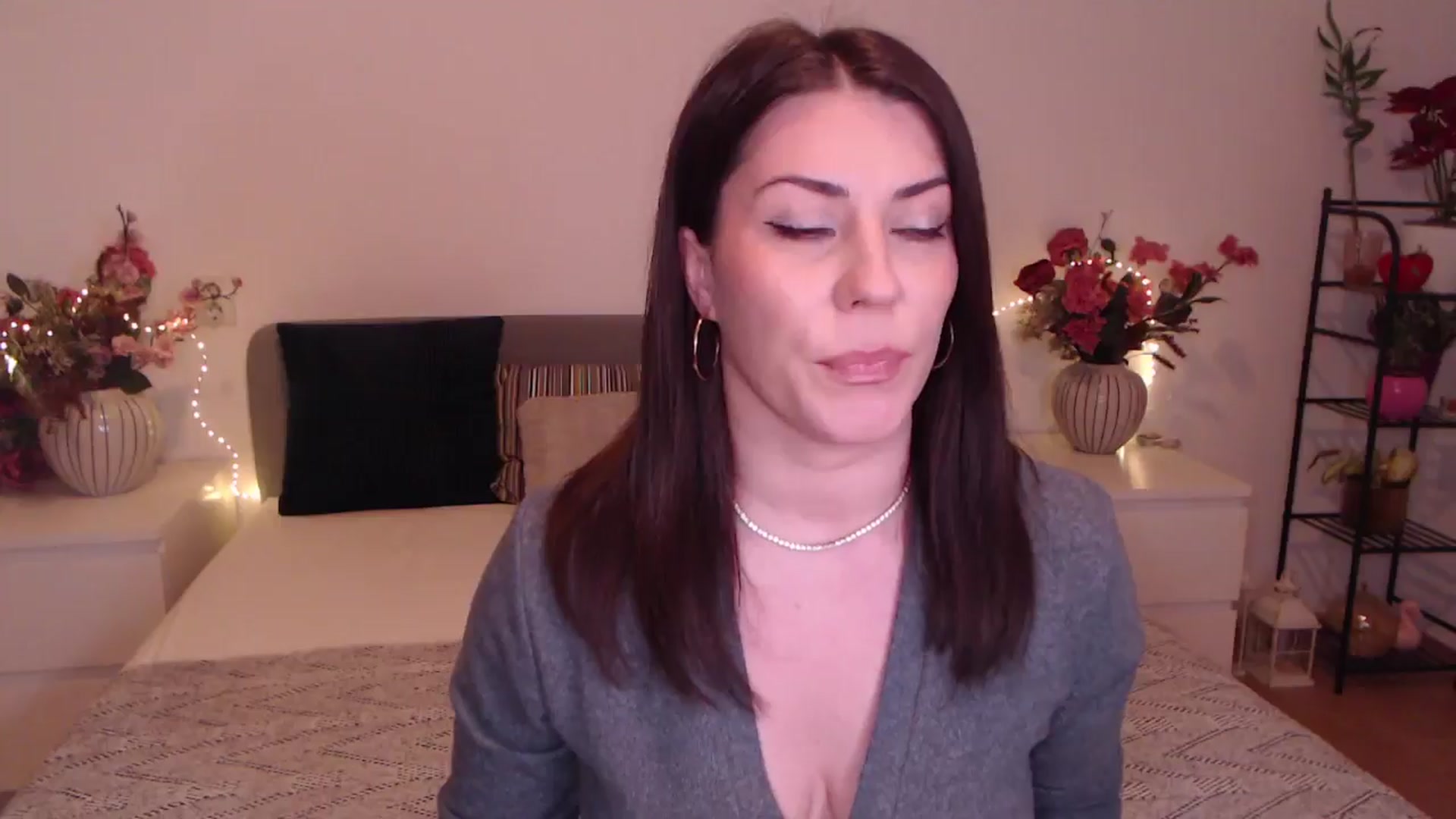 Gallery image thumbnail from BlueStocking's myfreecams stream on, 01/08/2026, 15:23 image 17 of 20