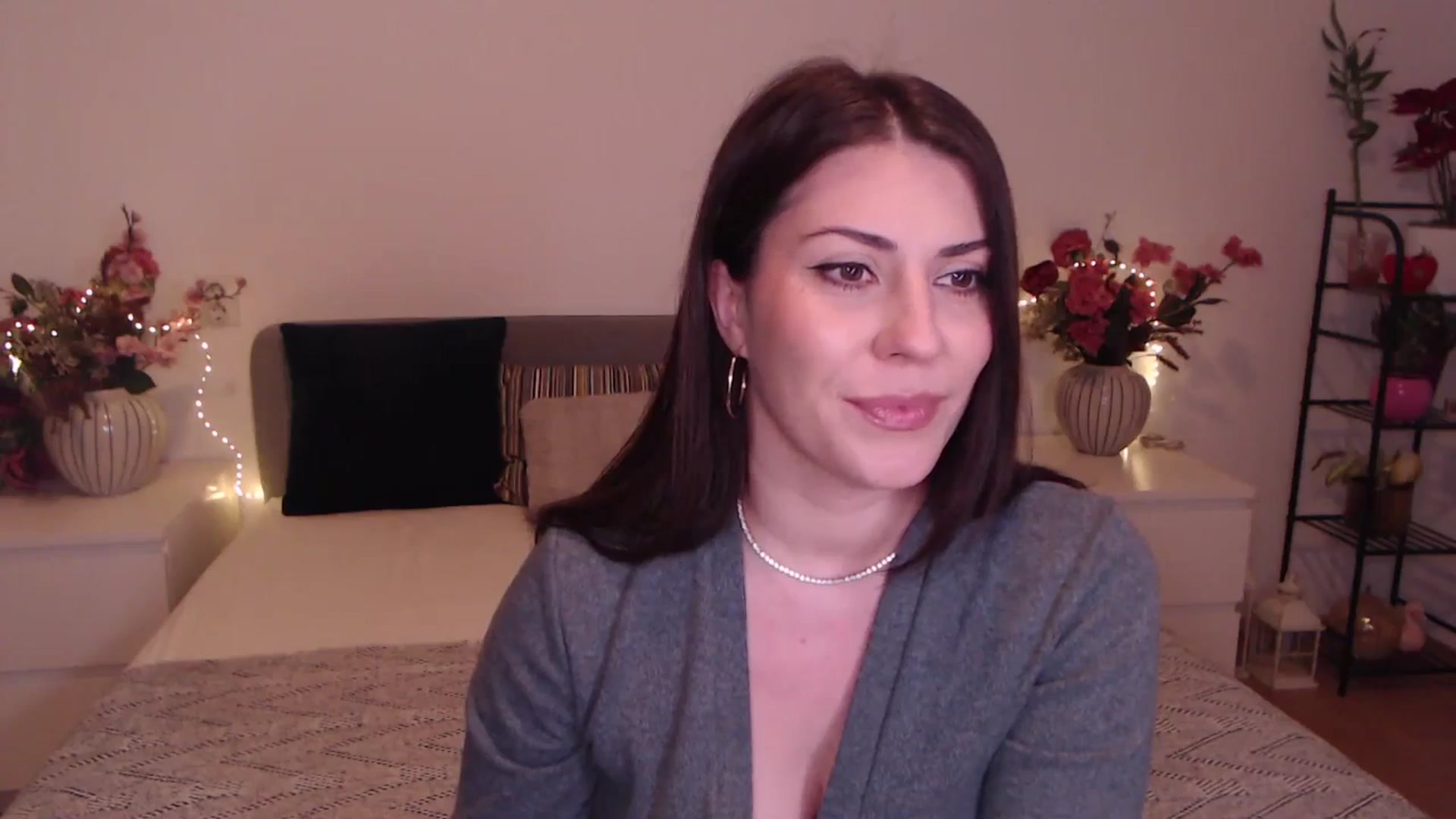 Gallery image thumbnail from BlueStocking's myfreecams stream on, 01/08/2026, 15:45 image 18 of 20