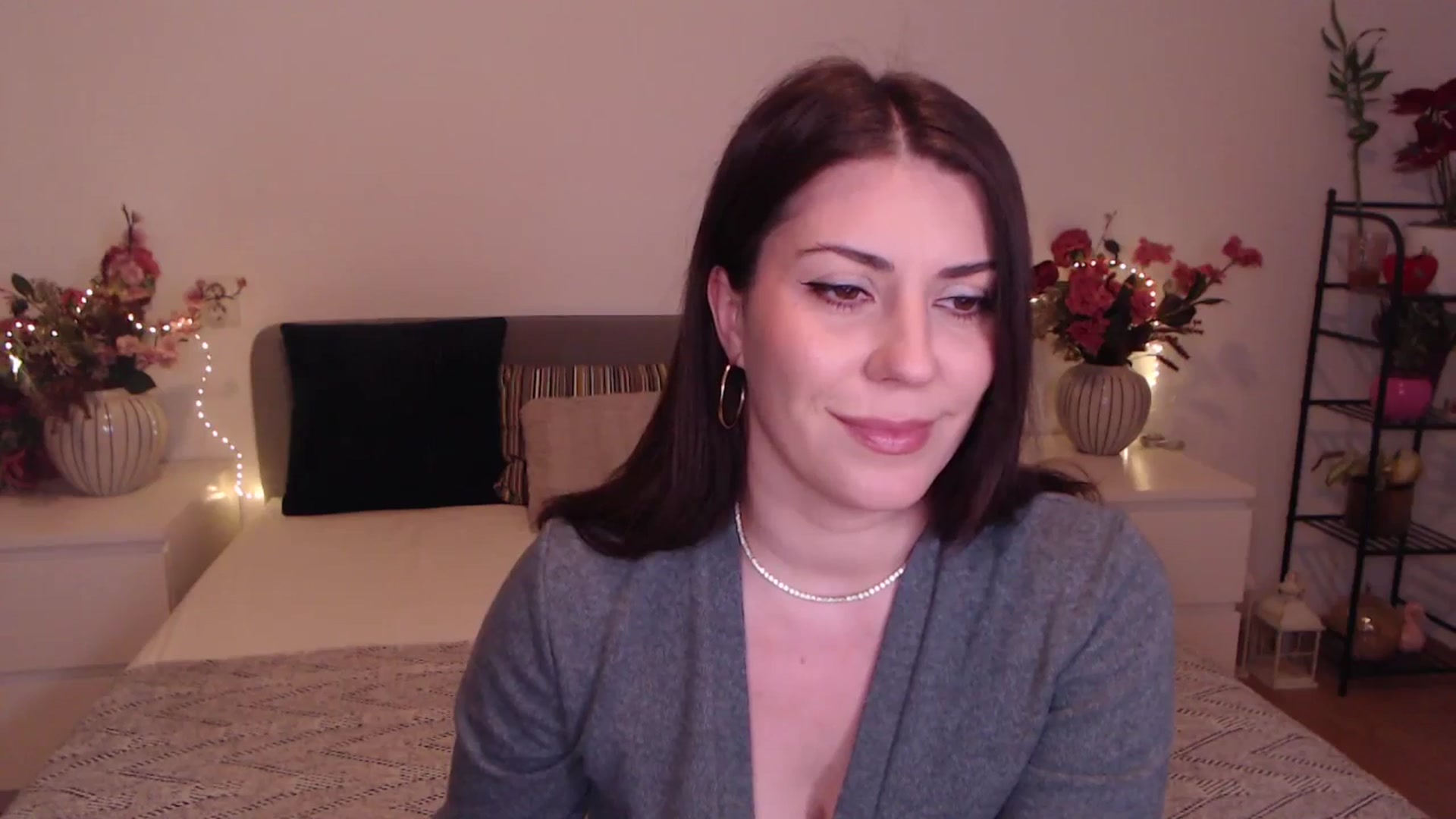 Gallery image thumbnail from BlueStocking's myfreecams stream on, 01/08/2026, 15:45 image 16 of 20