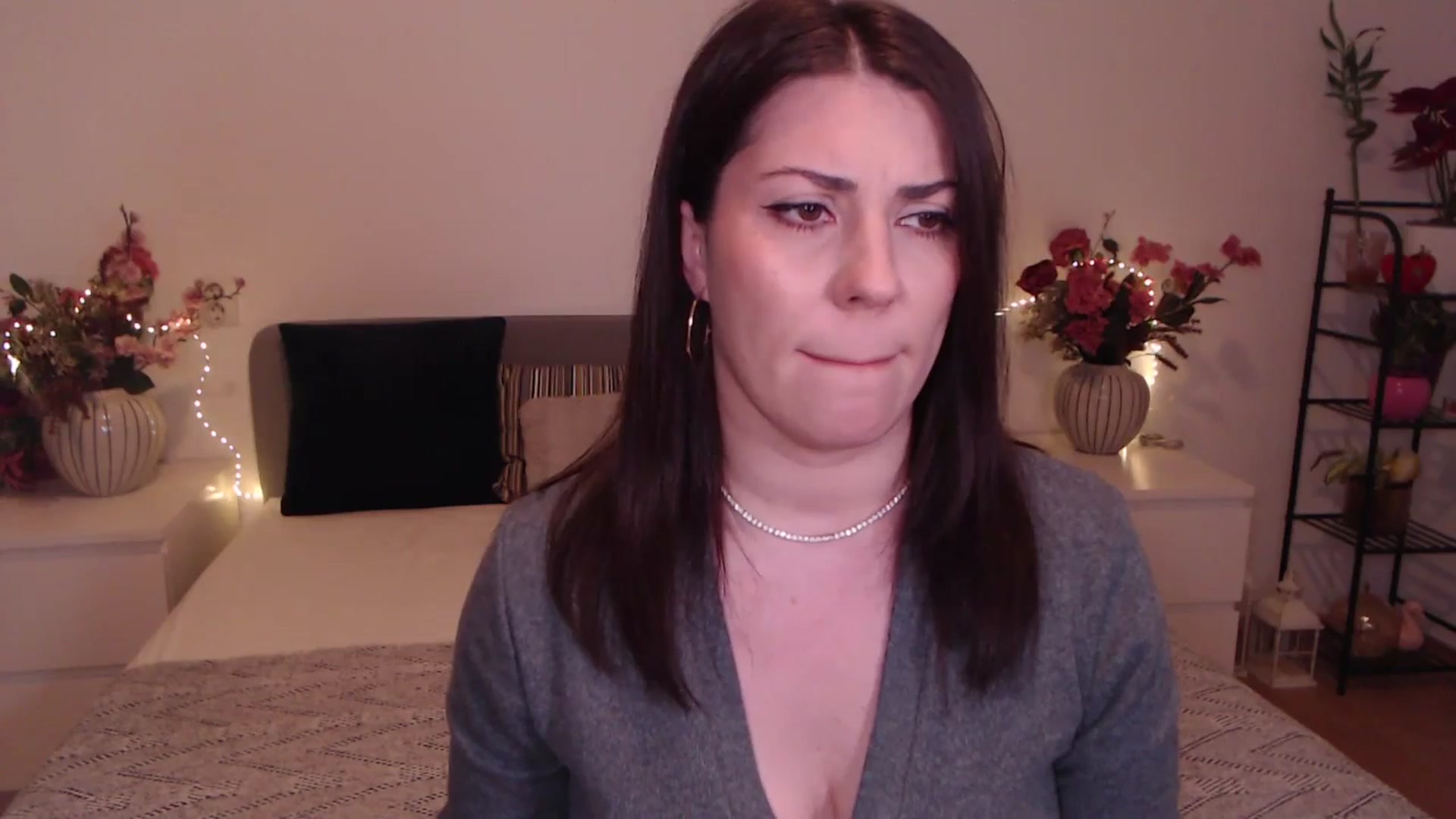 Gallery image thumbnail from BlueStocking's myfreecams stream on, 01/08/2026, 15:45 image 3 of 20