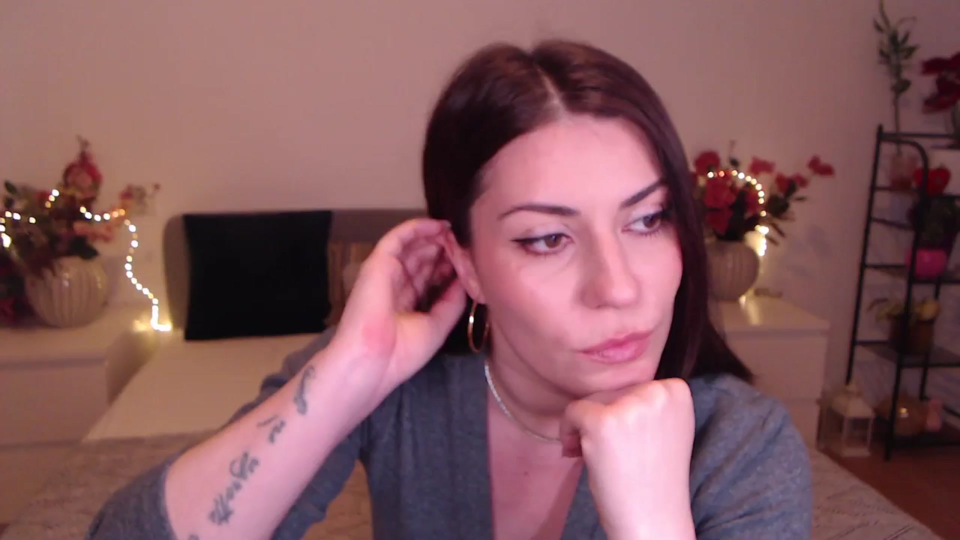 Gallery image thumbnail from BlueStocking's myfreecams stream on, 01/08/2026, 15:45 image 15 of 20