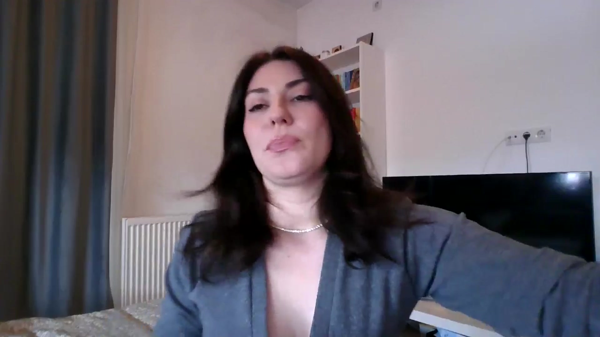 Gallery image thumbnail from BlueStocking's myfreecams stream on, 01/10/2026, 11:46 image 17 of 20