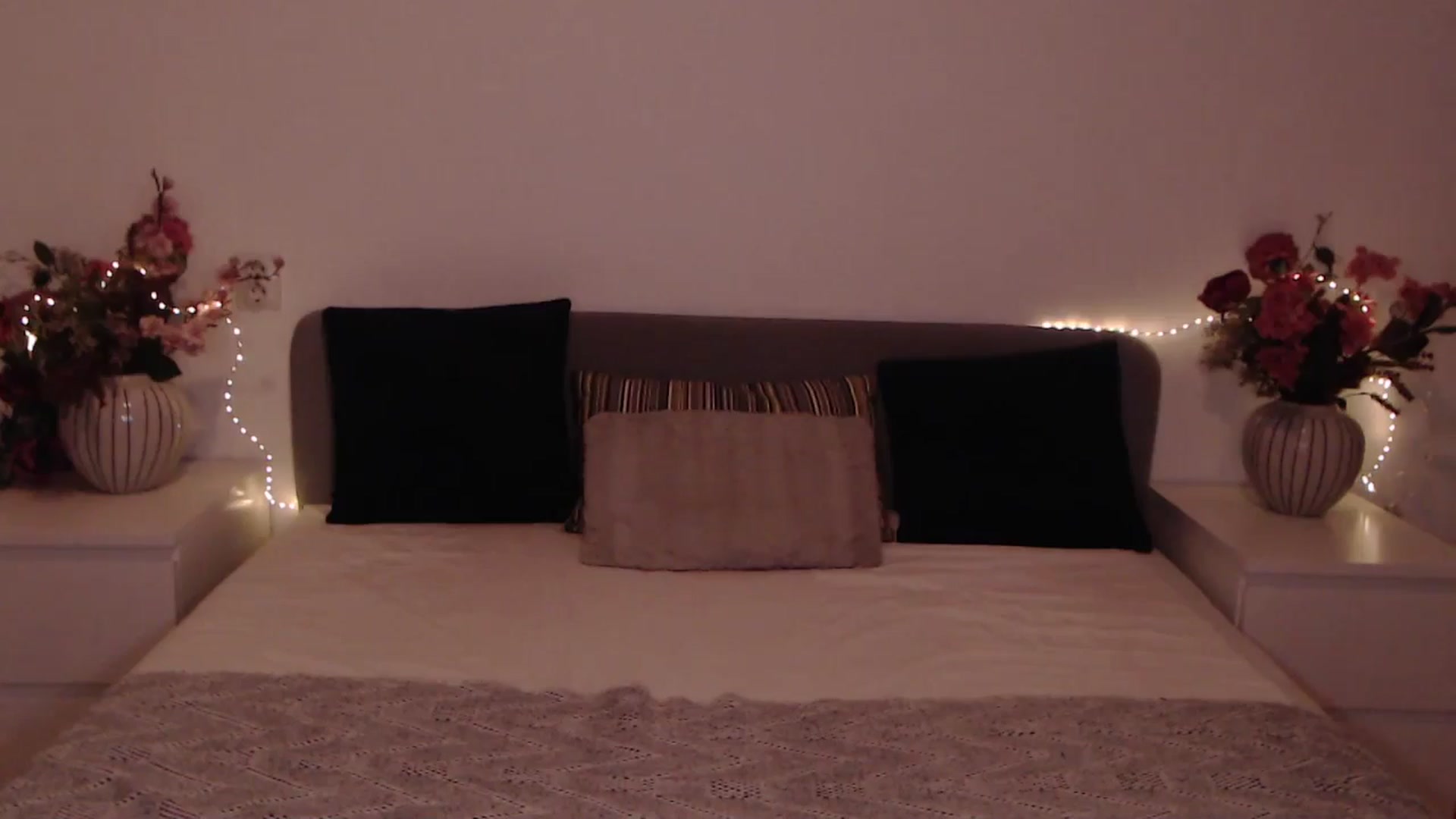 Gallery image thumbnail from BlueStocking's myfreecams stream on, 01/13/2026, 15:46 image 19 of 20