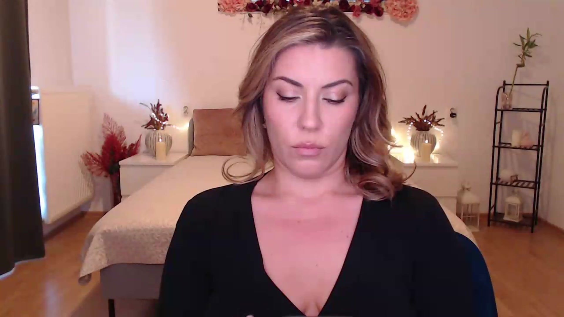 Gallery image thumbnail from BlueStocking's myfreecams stream on, 06/19/2026, 12:53 image 7 of 20
