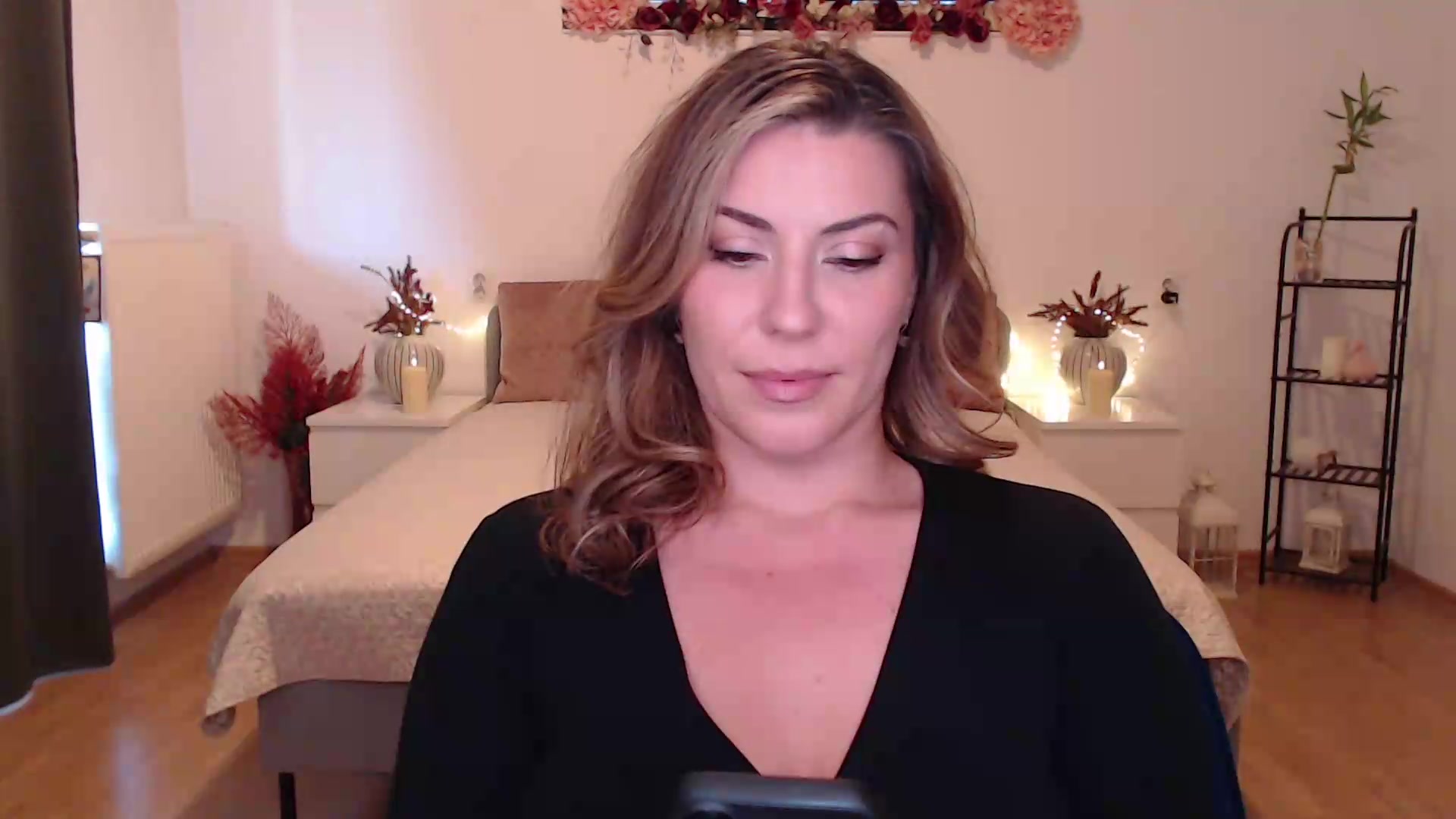 Gallery image thumbnail from BlueStocking's myfreecams stream on, 06/19/2026, 12:53 image 17 of 20