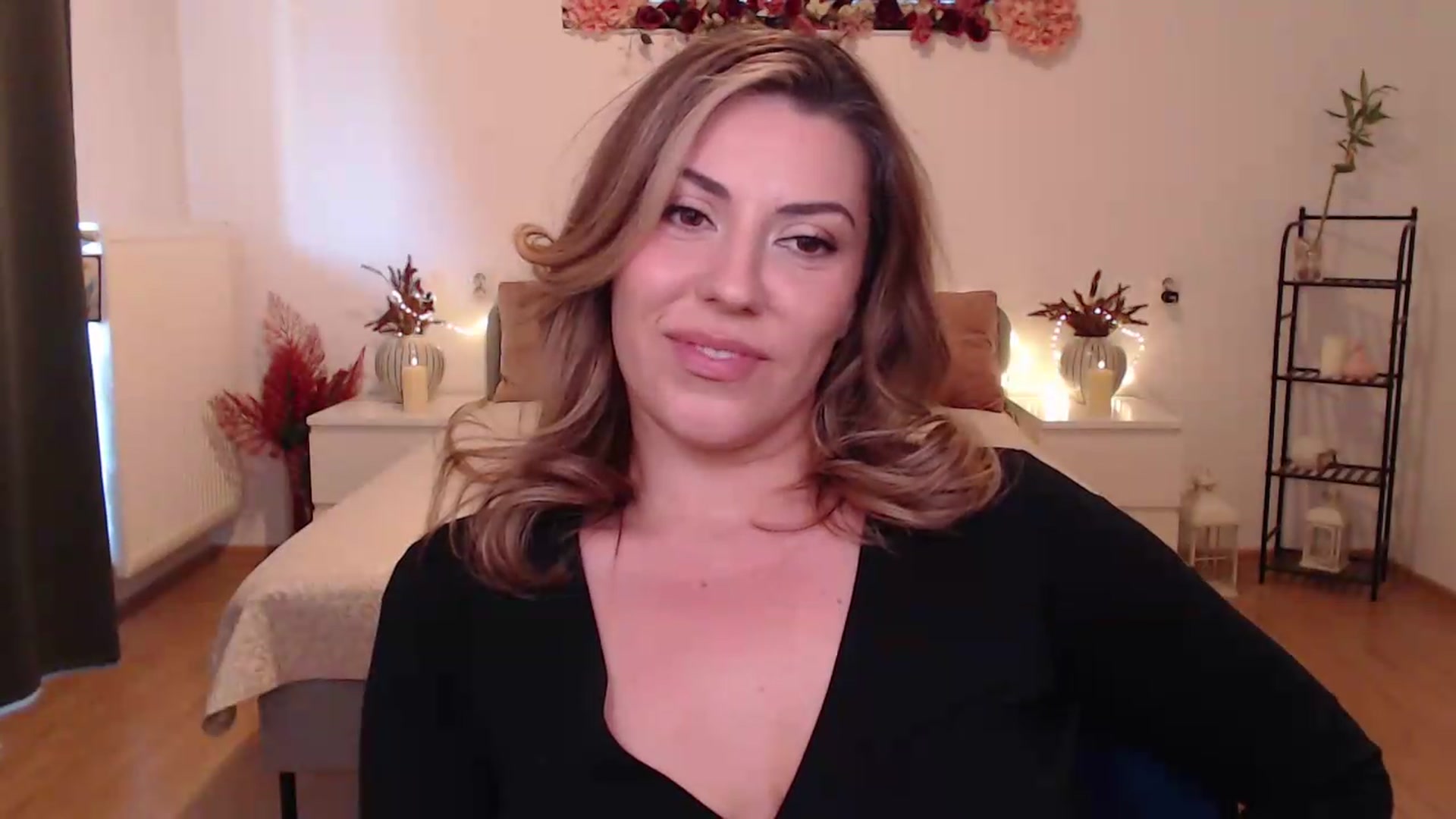 Gallery image thumbnail from BlueStocking's myfreecams stream on, 06/19/2026, 14:07 image 8 of 20