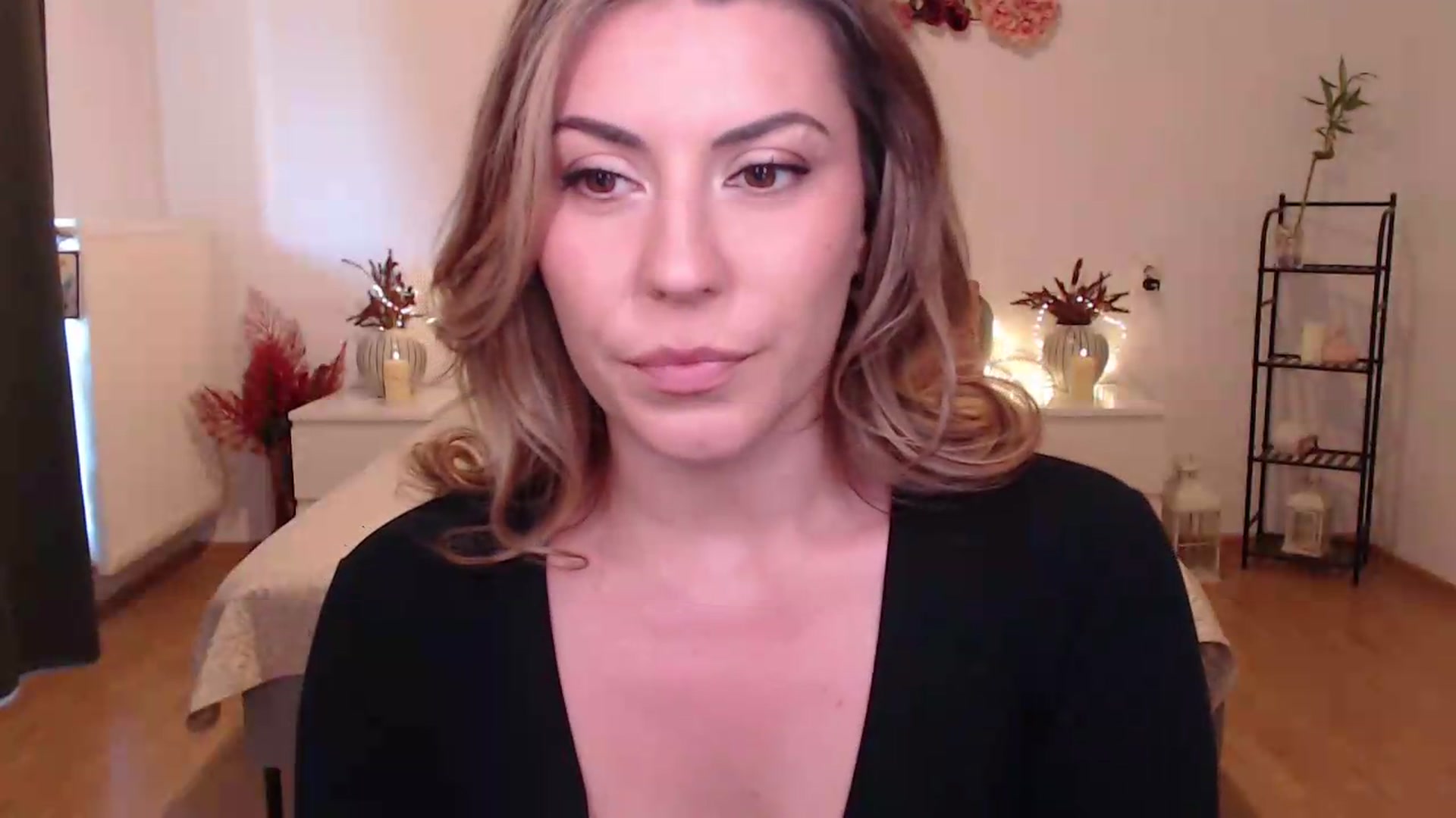 Gallery image thumbnail from BlueStocking's myfreecams stream on, 06/19/2026, 14:07 image 15 of 20
