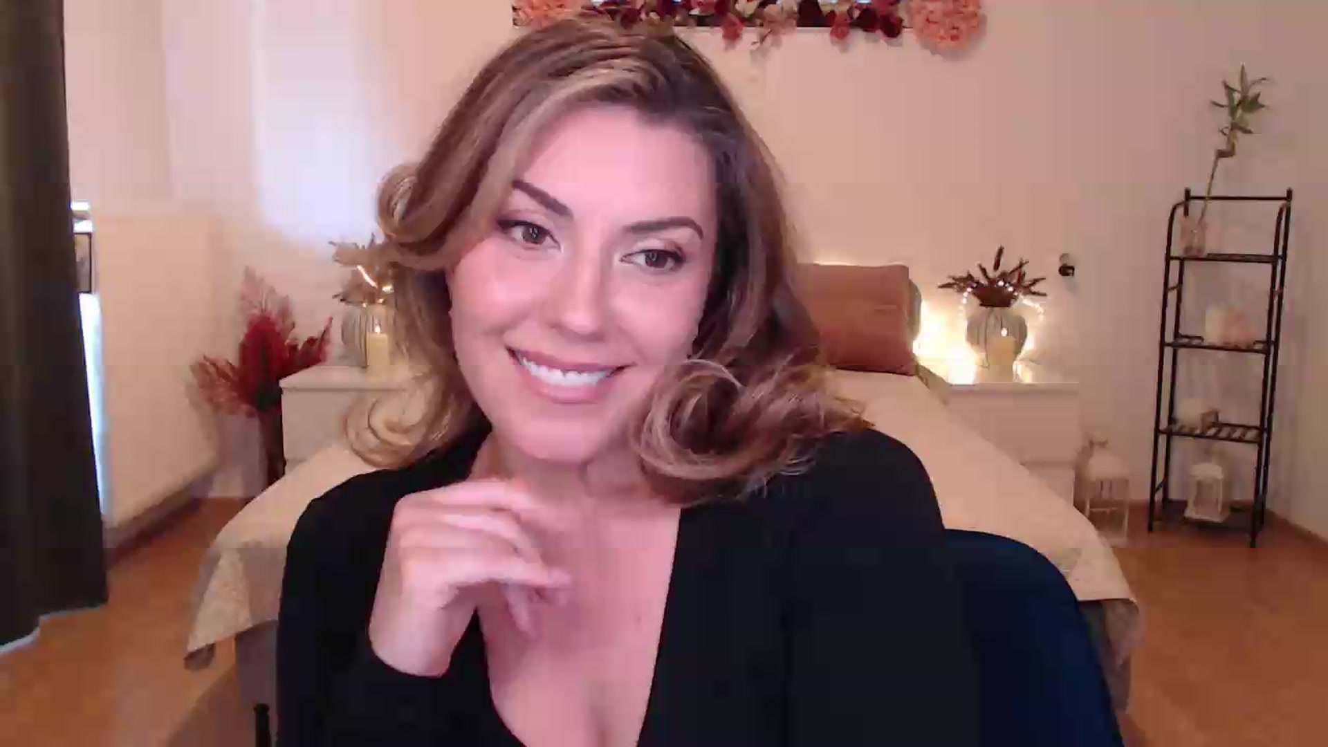 Gallery image thumbnail from BlueStocking's myfreecams stream on, 06/19/2026, 14:07 image 9 of 20