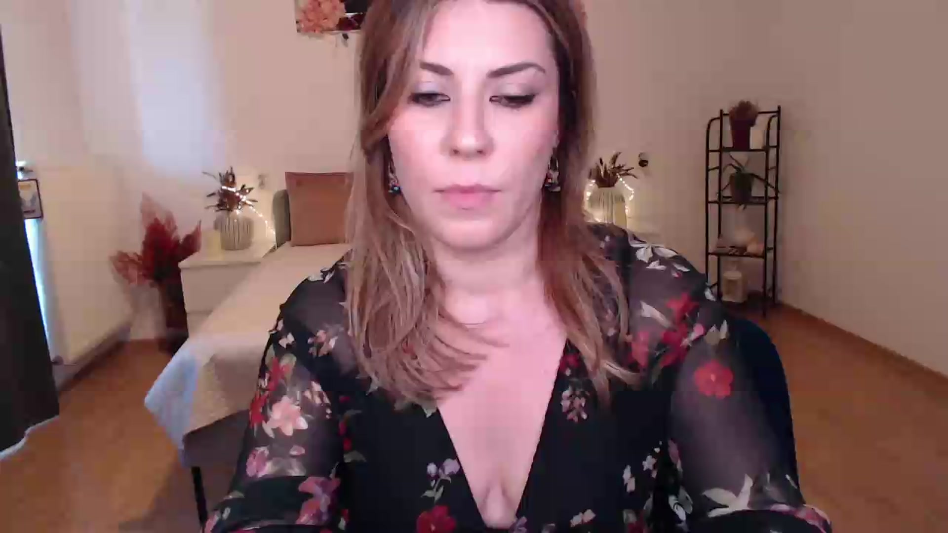 Gallery image thumbnail from BlueStocking's myfreecams stream on, 07/11/2026, 12:18 image 1 of 20