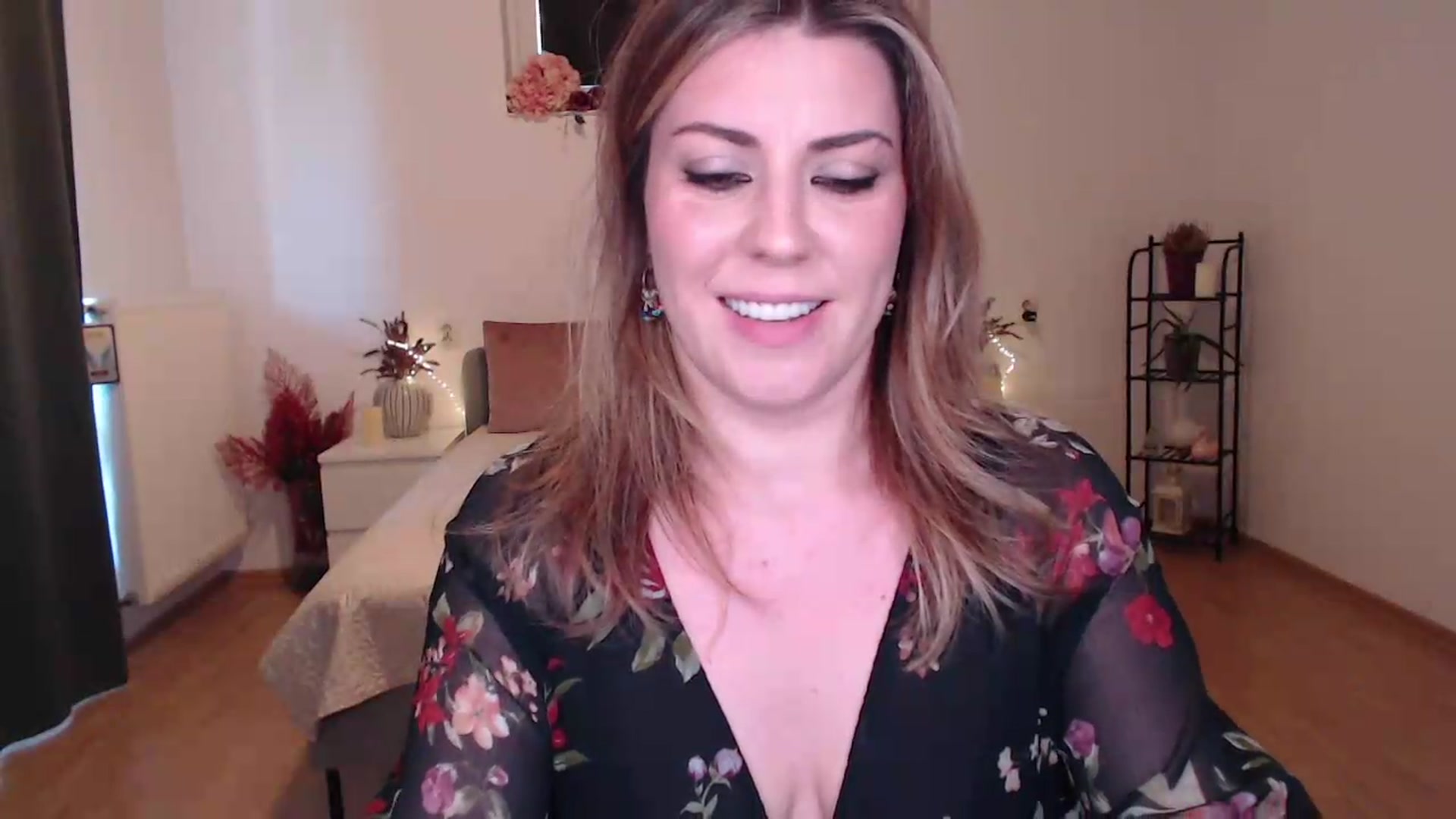 Gallery image thumbnail from BlueStocking's myfreecams stream on, 07/11/2026, 12:18 image 20 of 20