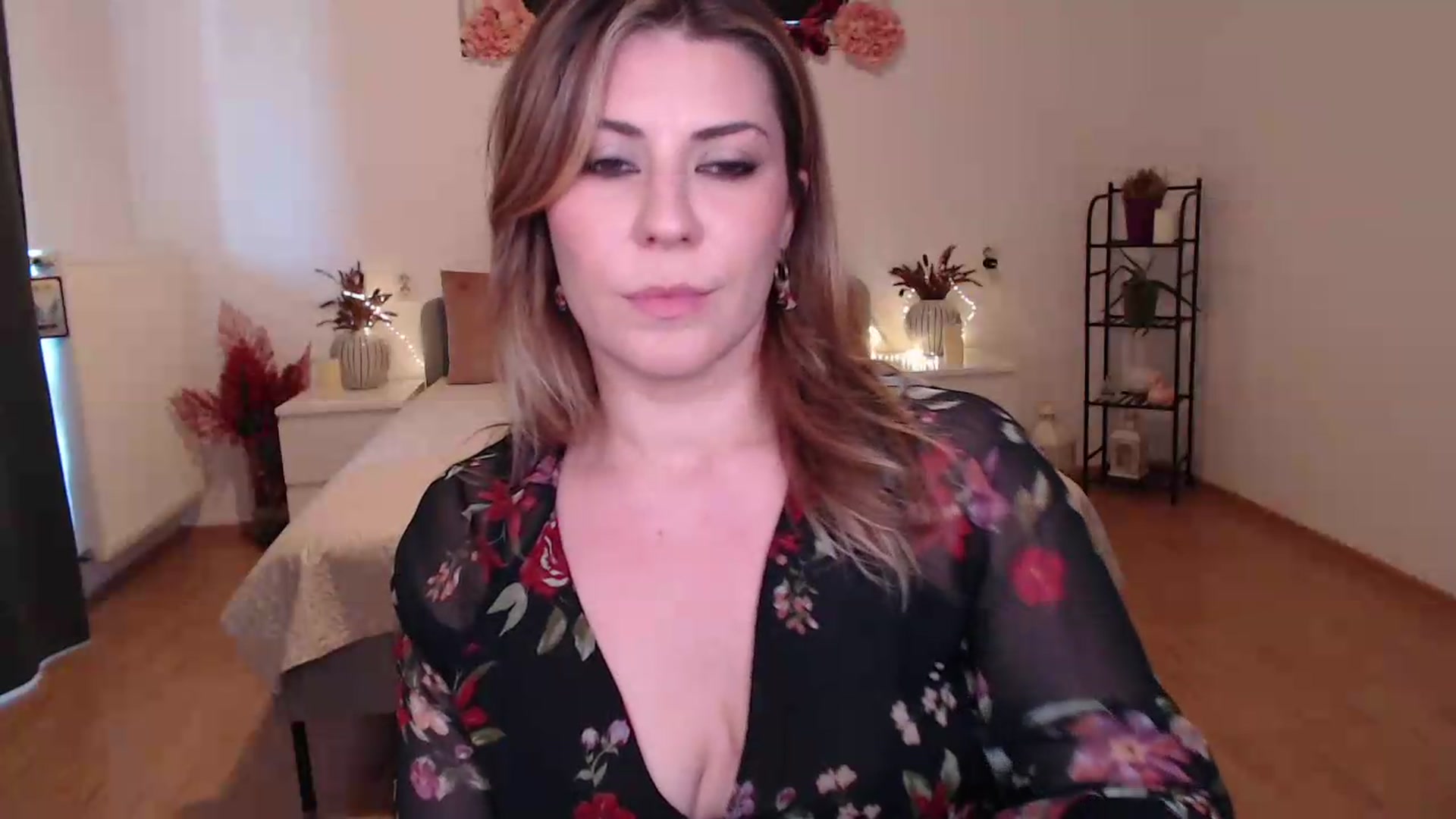 Gallery image thumbnail from BlueStocking's myfreecams stream on, 07/11/2026, 12:18 image 15 of 20