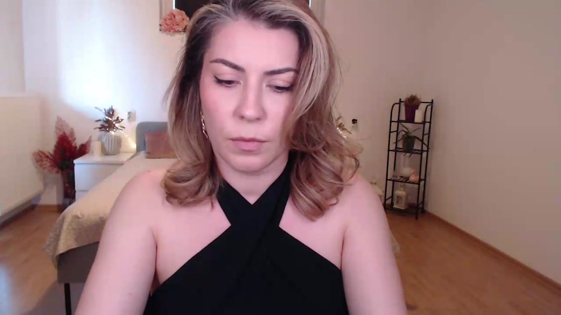 Gallery image thumbnail from BlueStocking's myfreecams stream on, 07/20/2026, 13:18 image 6 of 20