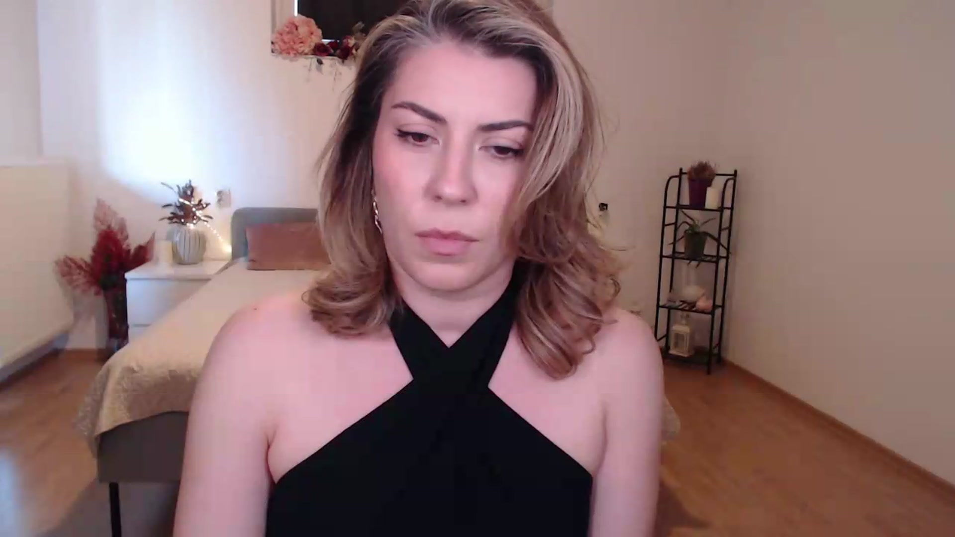 Gallery image thumbnail from BlueStocking's myfreecams stream on, 07/20/2026, 13:18 image 8 of 20
