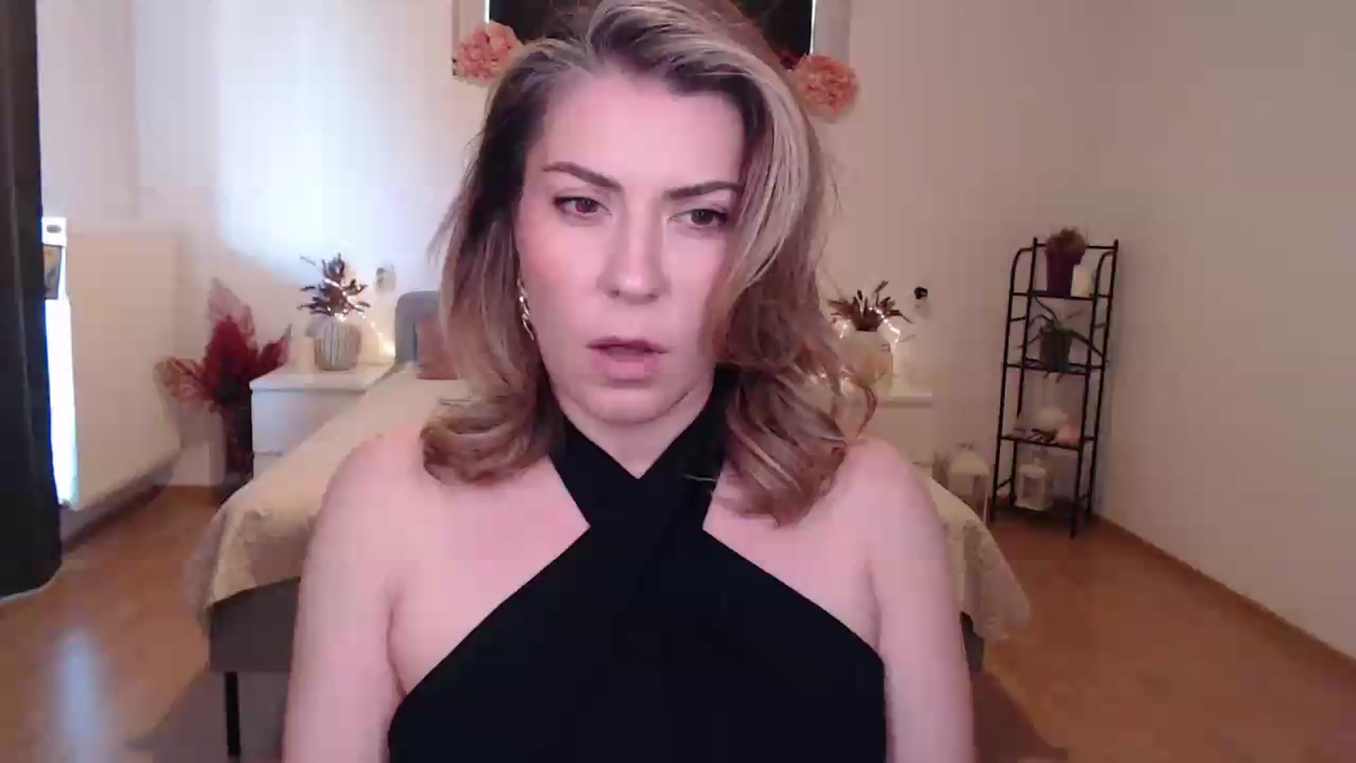 Gallery image thumbnail from BlueStocking's myfreecams stream on, 07/20/2026, 13:18 image 2 of 20