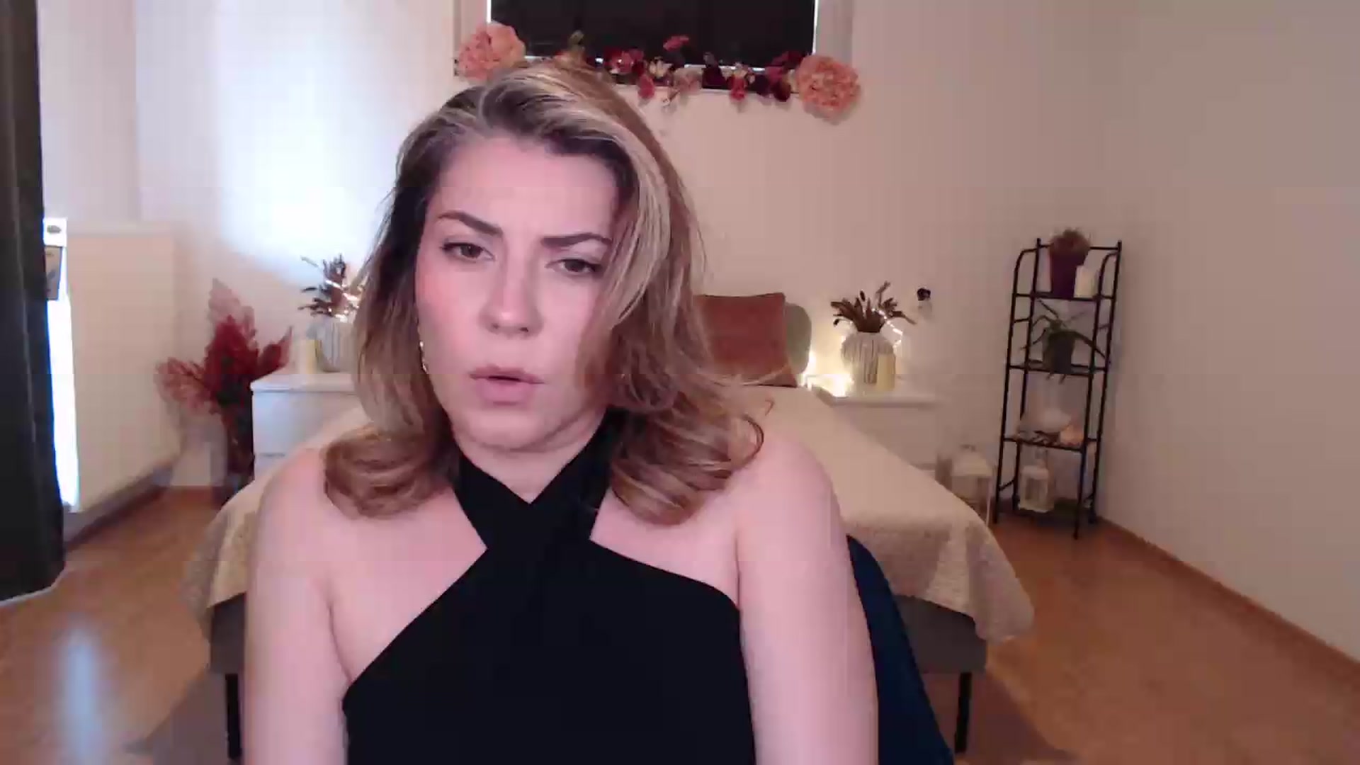 Gallery image thumbnail from BlueStocking's myfreecams stream on, 07/20/2026, 13:18 image 4 of 20