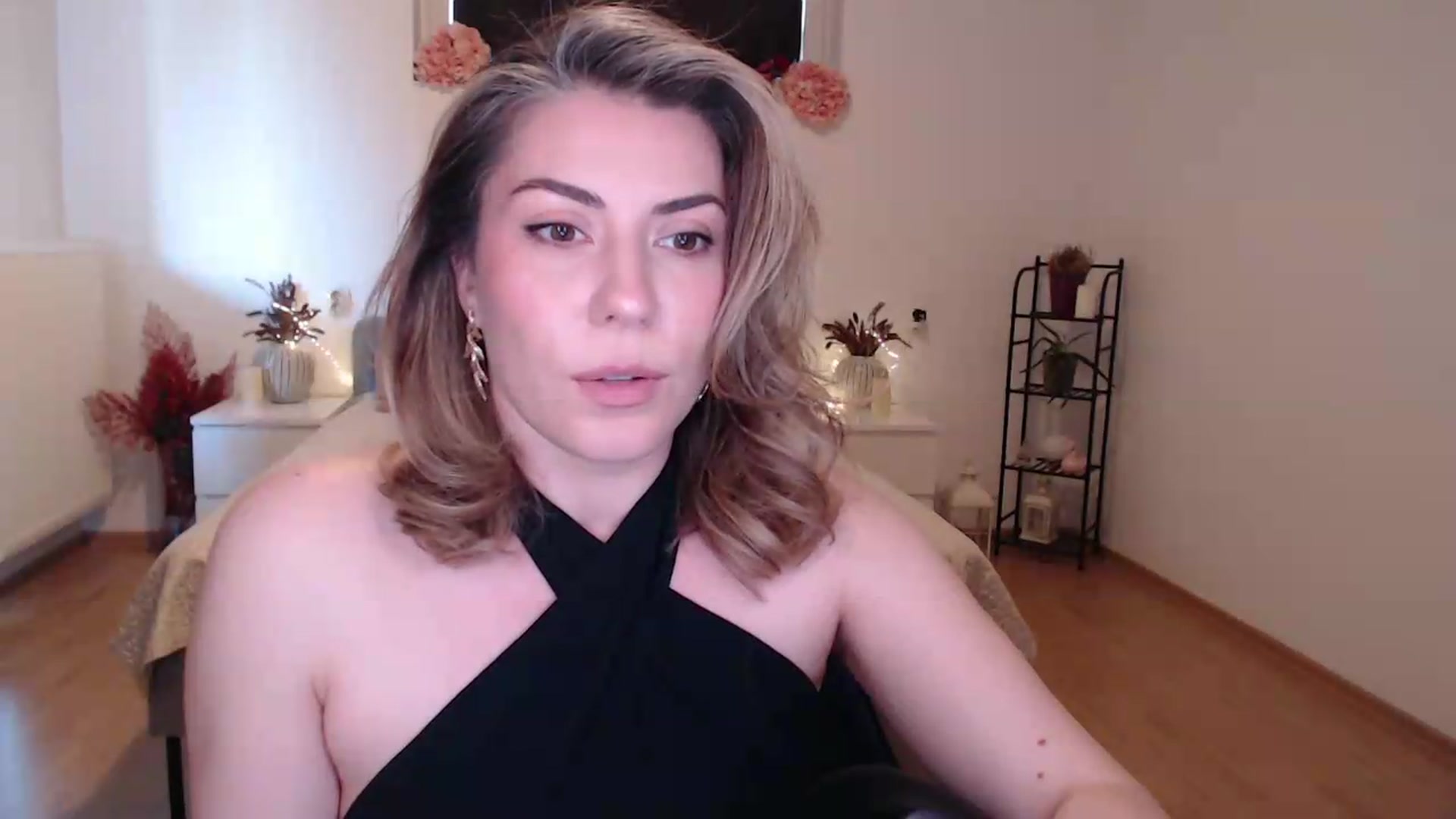 Gallery image thumbnail from BlueStocking's myfreecams stream on, 07/20/2026, 13:18 image 10 of 20
