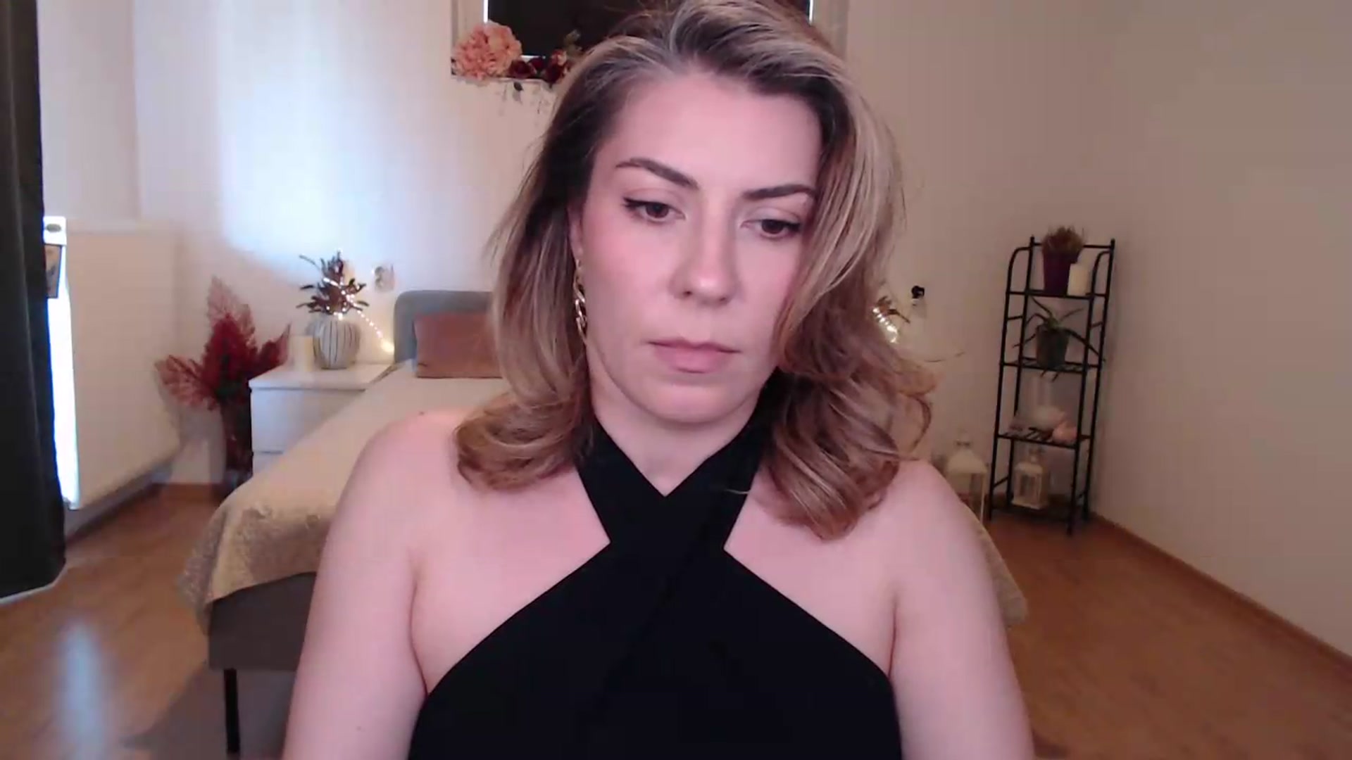 Gallery image thumbnail from BlueStocking's myfreecams stream on, 07/20/2026, 13:18 image 3 of 20