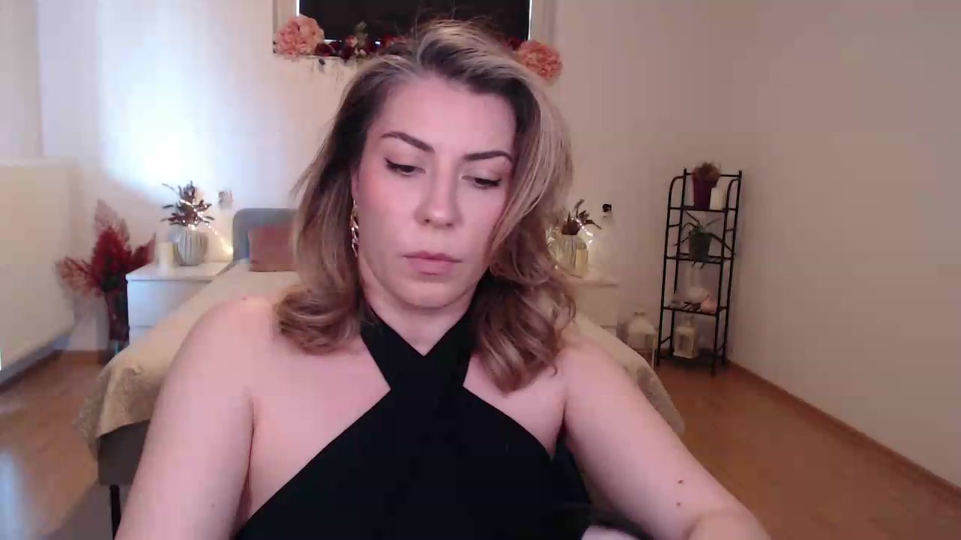 Gallery image thumbnail from BlueStocking's myfreecams stream on, 07/20/2026, 13:18 image 12 of 20