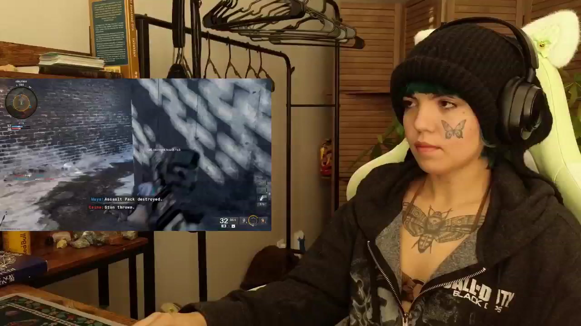 Gallery image thumbnail from Bluedweeb's myfreecams stream on, 12/16/2024, 23:09 image 10 of 20