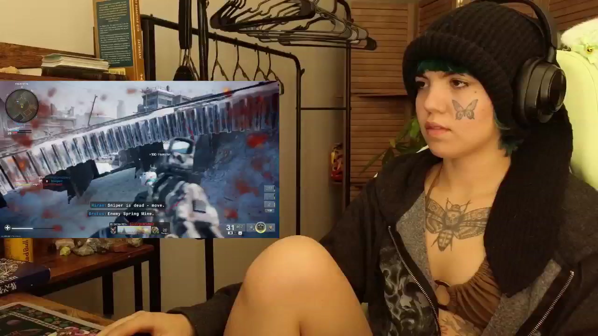 Gallery image thumbnail from Bluedweeb's myfreecams stream on, 12/16/2024, 23:09 image 13 of 20