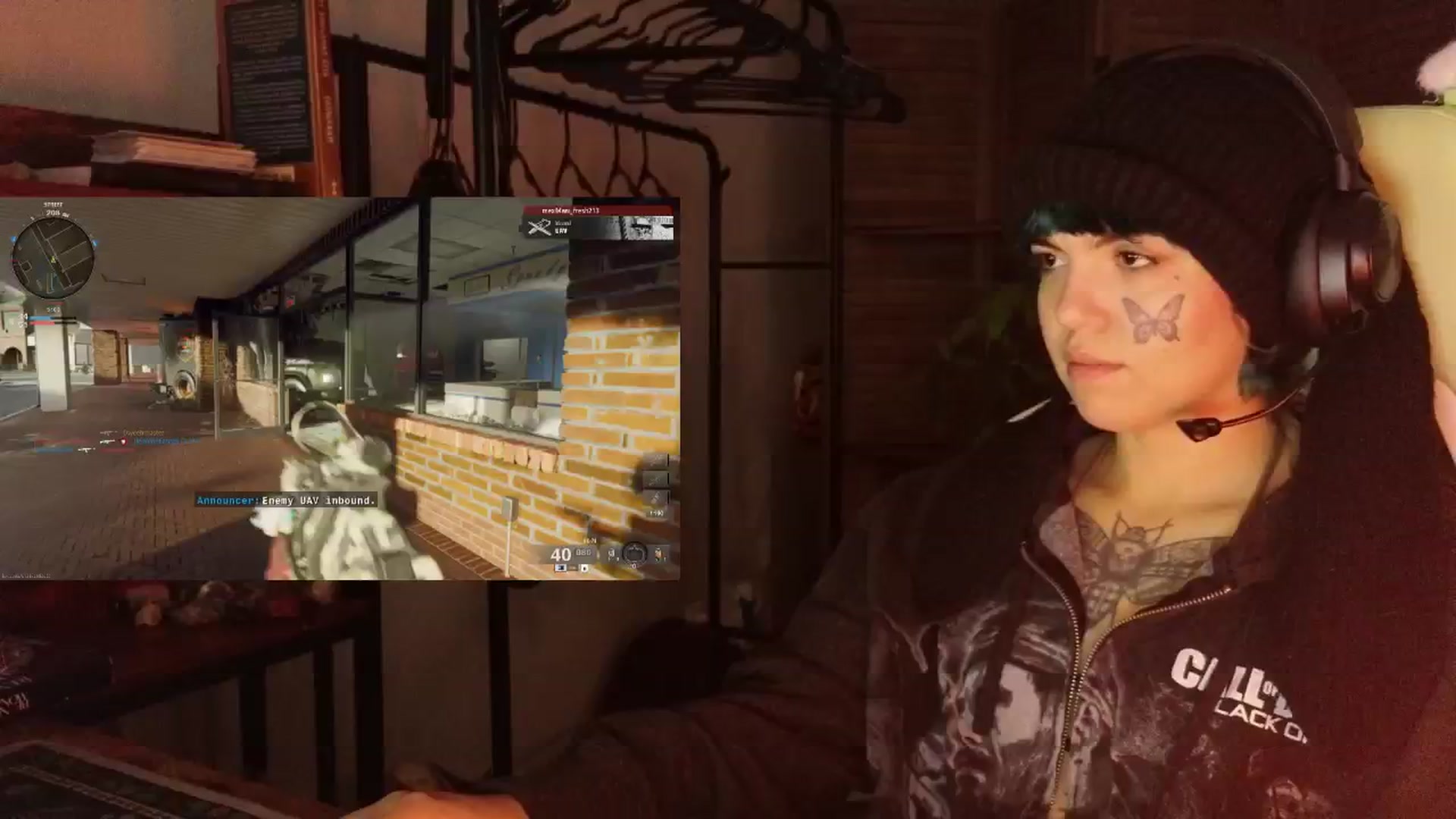 Gallery image thumbnail from Bluedweeb's myfreecams stream on, 12/17/2024, 24:22 image 3 of 20