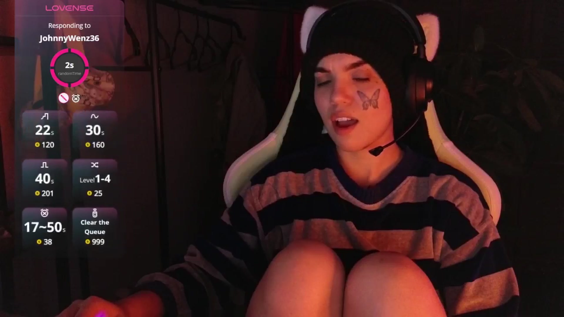 Gallery image thumbnail from Bluedweeb's myfreecams stream on, 12/23/2024, 06:53 image 16 of 20