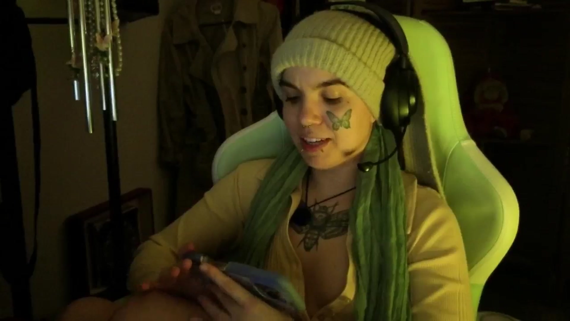 Gallery image thumbnail from Bluedweeb's myfreecams stream on, 02/13/2025, 10:24 image 9 of 20