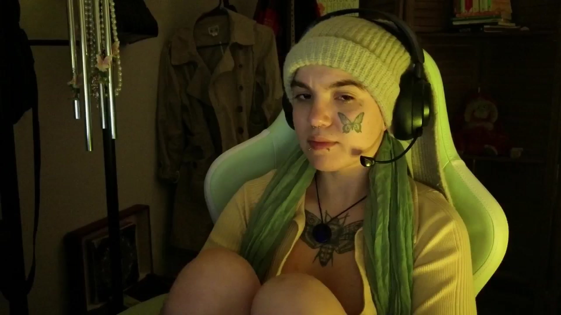 Gallery image thumbnail from Bluedweeb's myfreecams stream on, 02/13/2025, 10:24 image 6 of 20