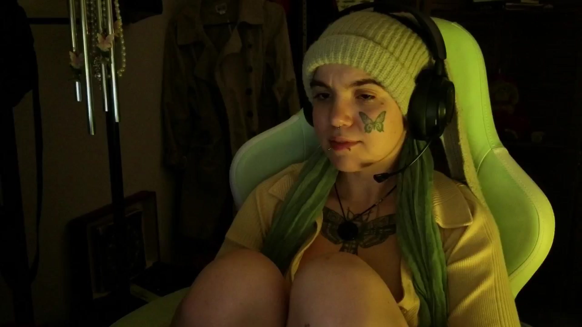Gallery image thumbnail from Bluedweeb's myfreecams stream on, 02/13/2025, 10:58 image 8 of 20